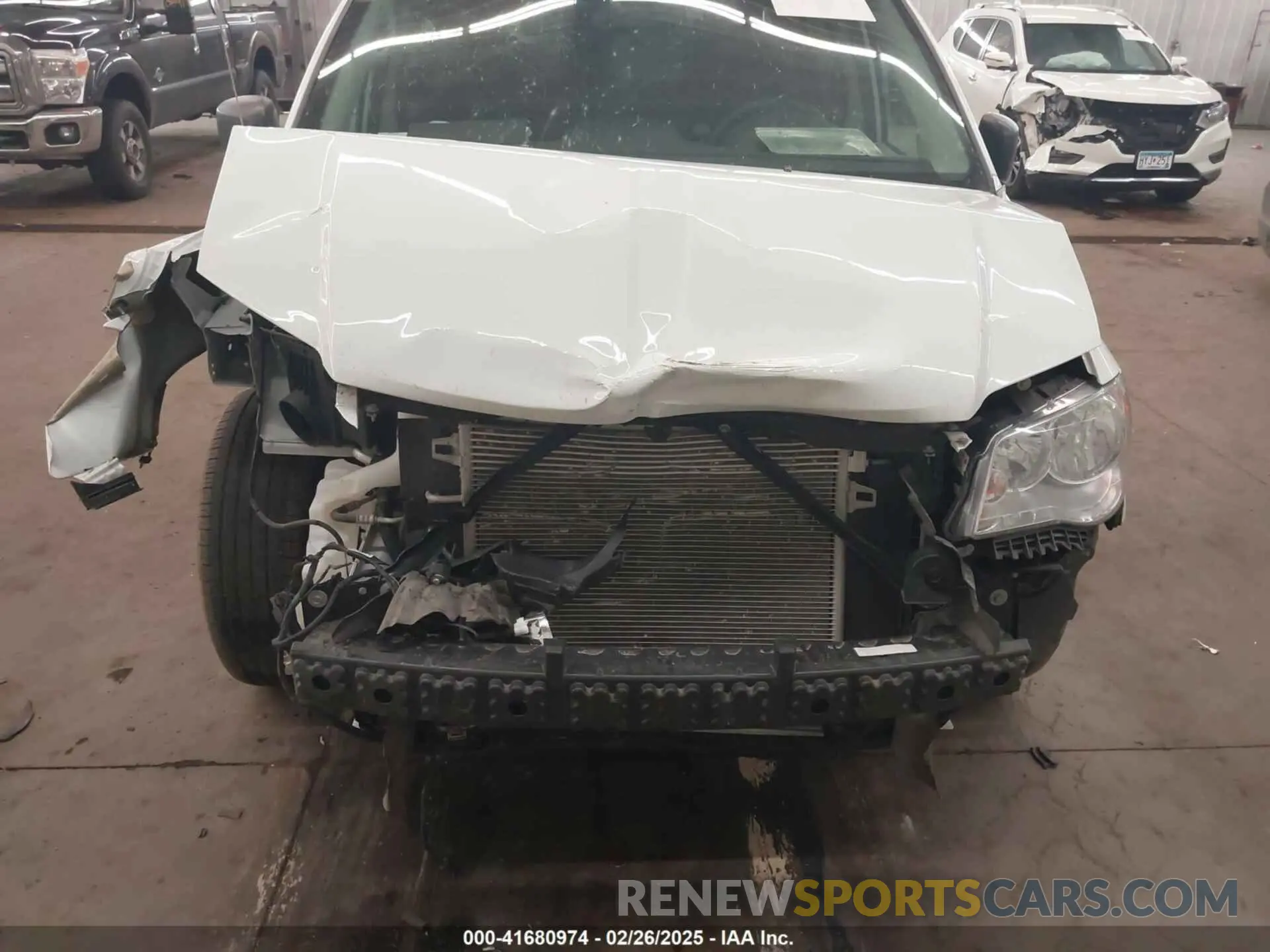 6 Photograph of a damaged car 2C4RDGBG4LR168233 DODGE GRAND CARAVAN 2020