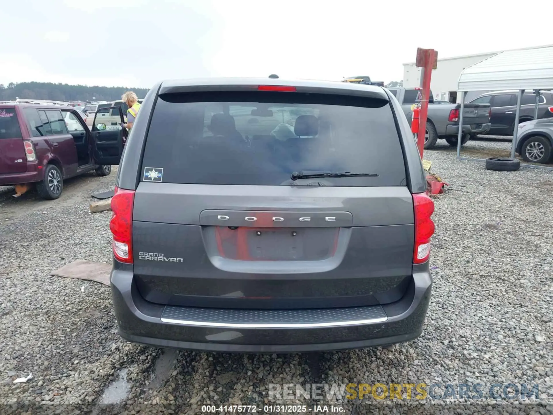 16 Photograph of a damaged car 2C4RDGBG5LR237320 DODGE GRAND CARAVAN 2020