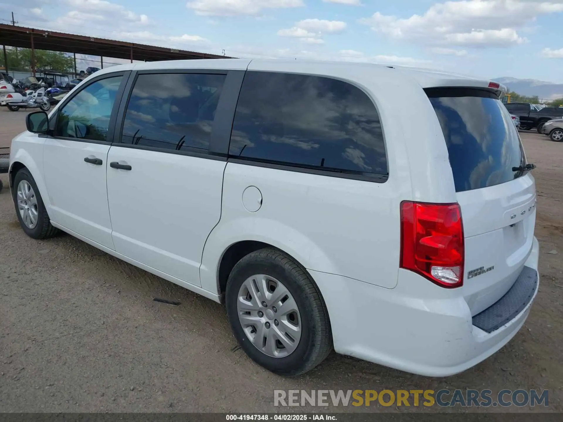 3 Photograph of a damaged car 2C4RDGBG7LR230725 DODGE GRAND CARAVAN 2020
