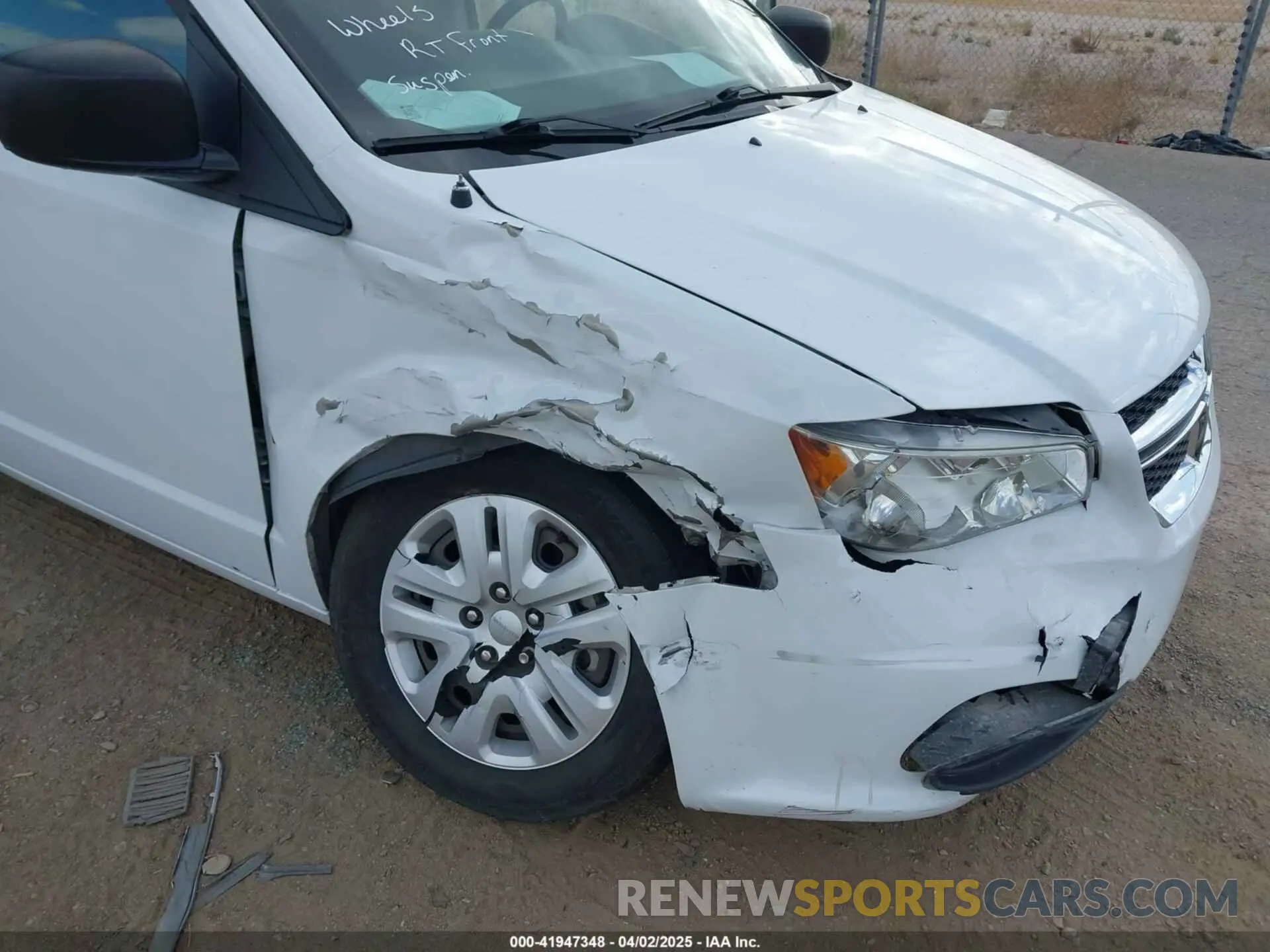 6 Photograph of a damaged car 2C4RDGBG7LR230725 DODGE GRAND CARAVAN 2020