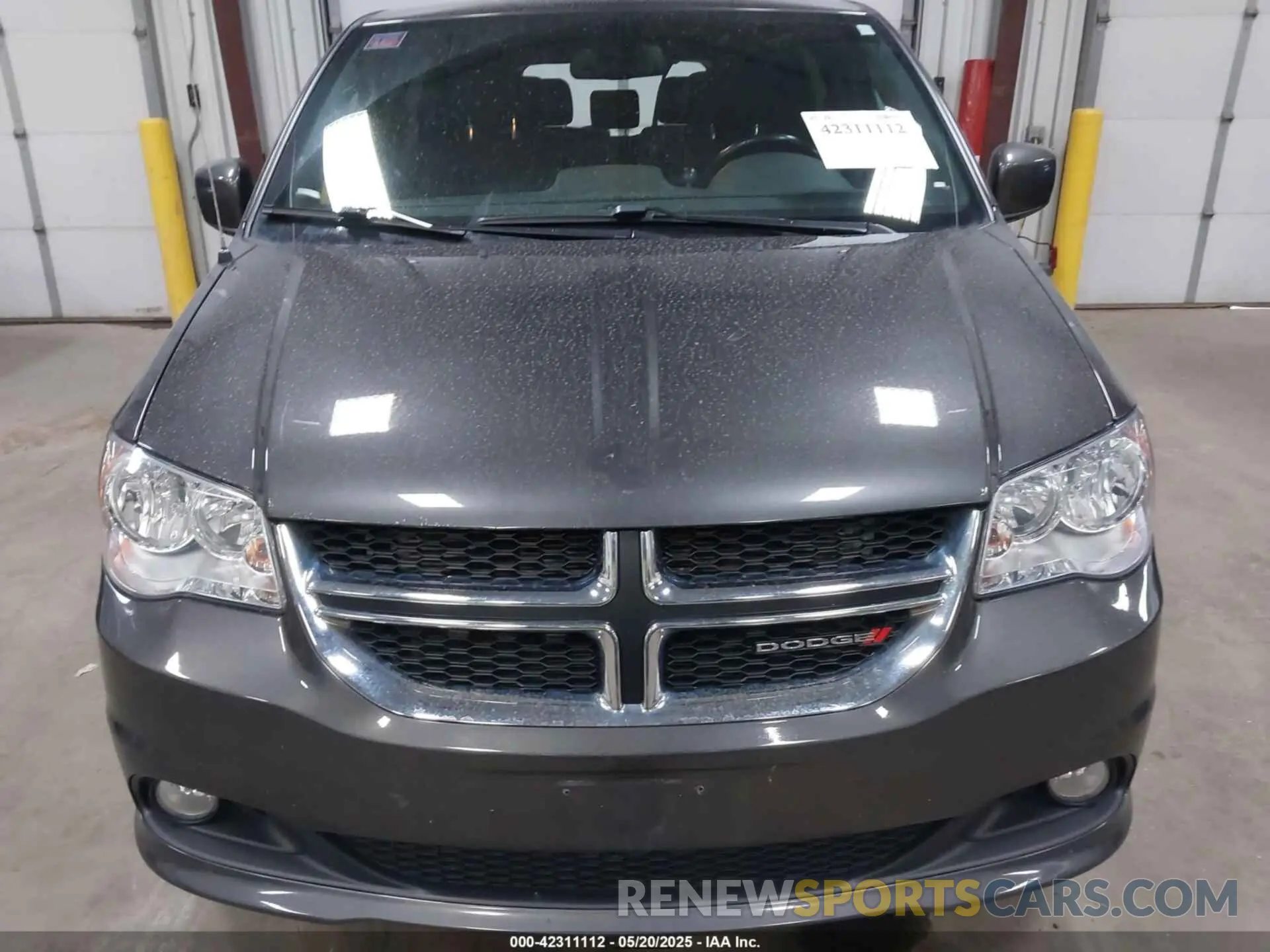 12 Photograph of a damaged car 2C4RDGBG9LR239085 DODGE GRAND CARAVAN 2020