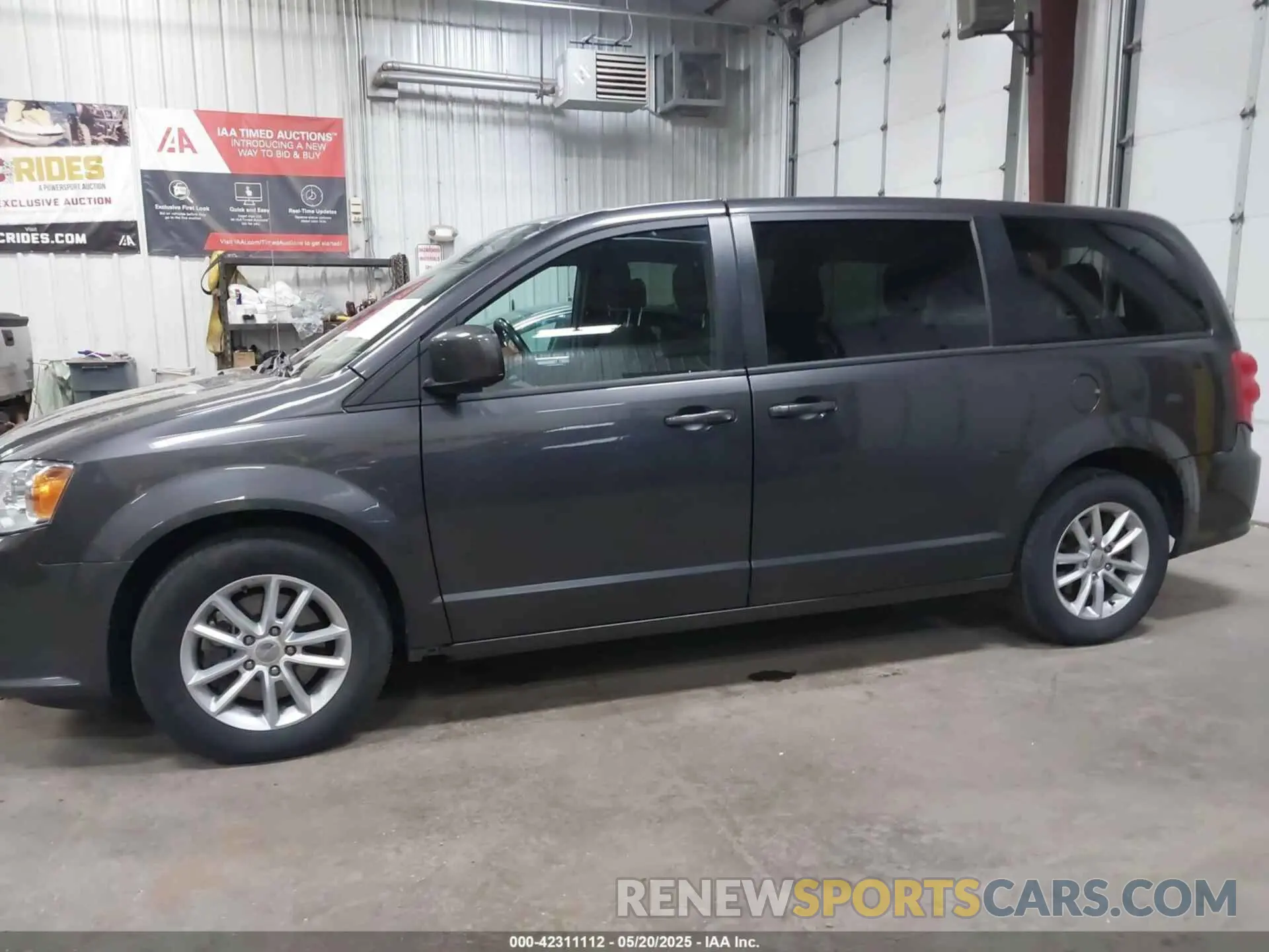 14 Photograph of a damaged car 2C4RDGBG9LR239085 DODGE GRAND CARAVAN 2020