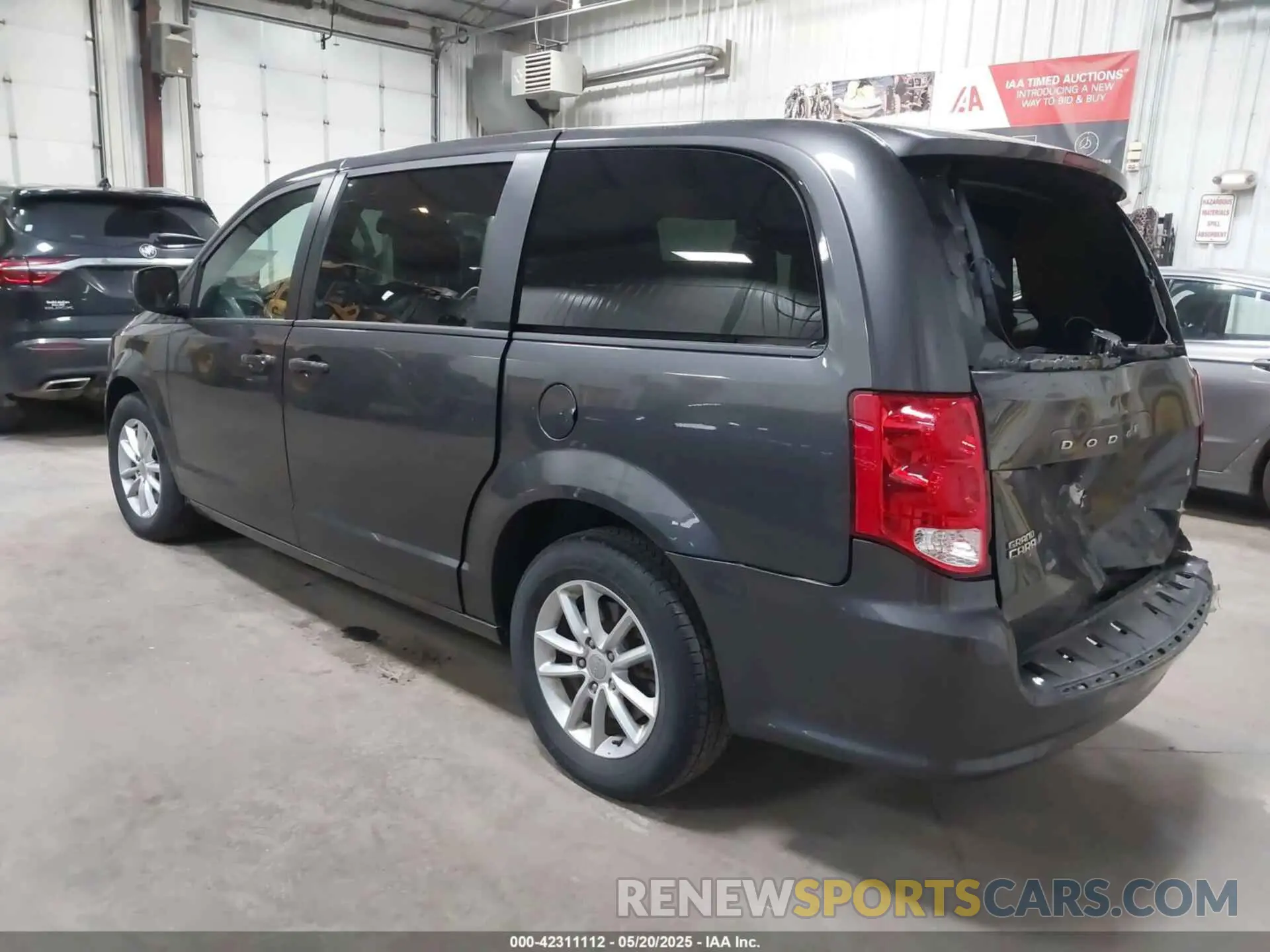 3 Photograph of a damaged car 2C4RDGBG9LR239085 DODGE GRAND CARAVAN 2020