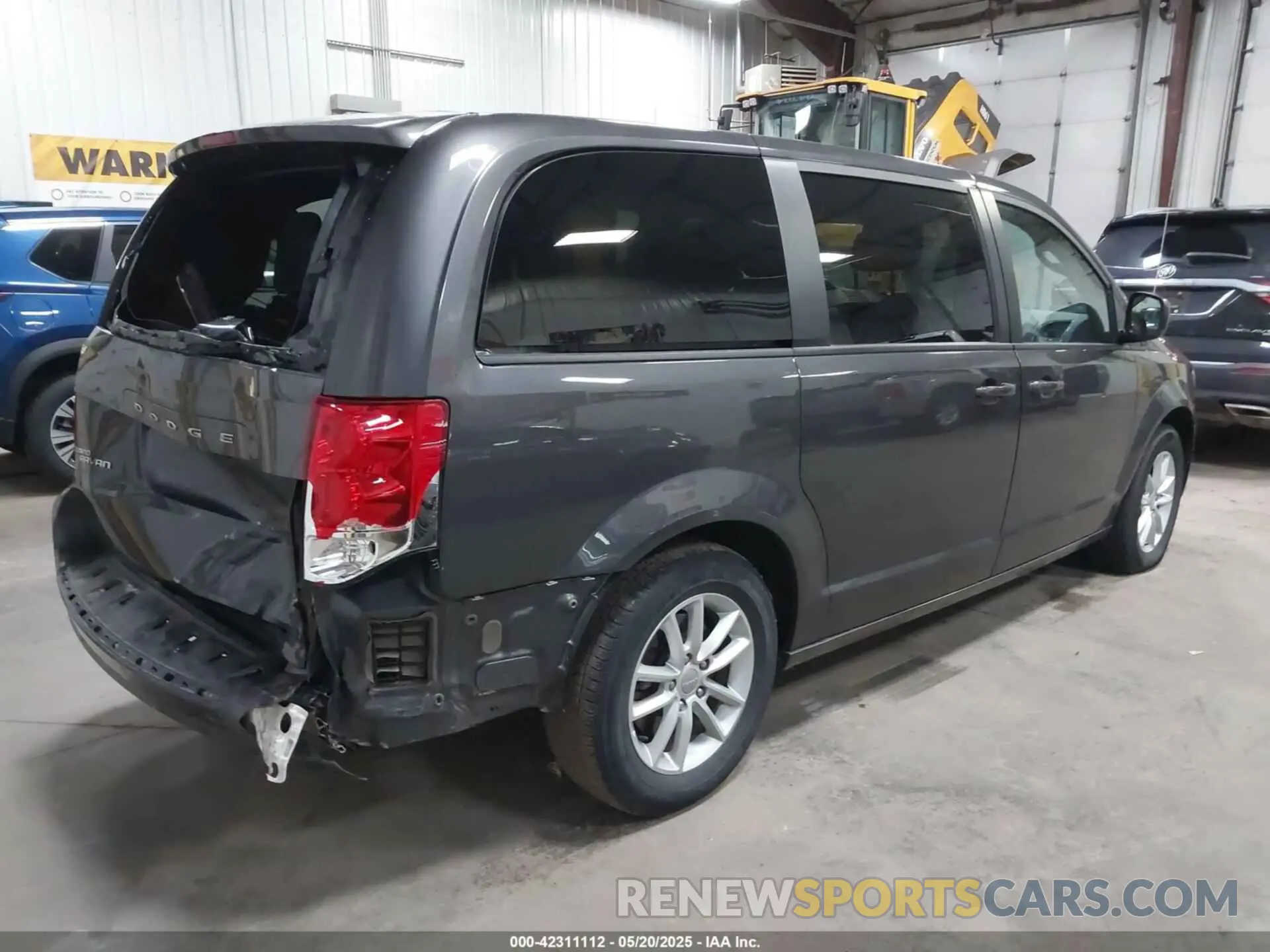 4 Photograph of a damaged car 2C4RDGBG9LR239085 DODGE GRAND CARAVAN 2020