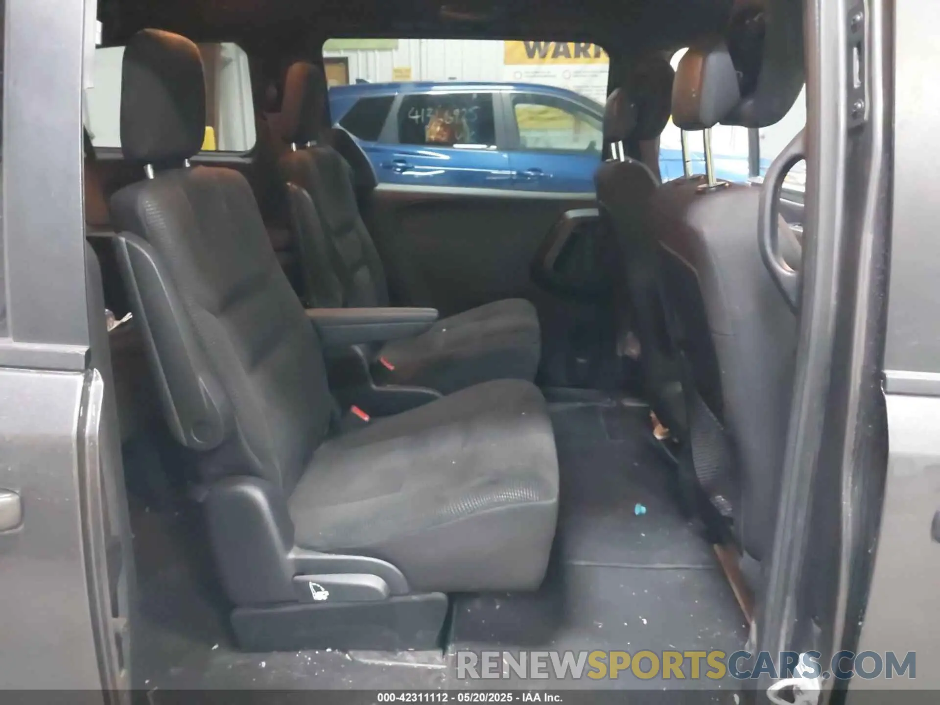 8 Photograph of a damaged car 2C4RDGBG9LR239085 DODGE GRAND CARAVAN 2020