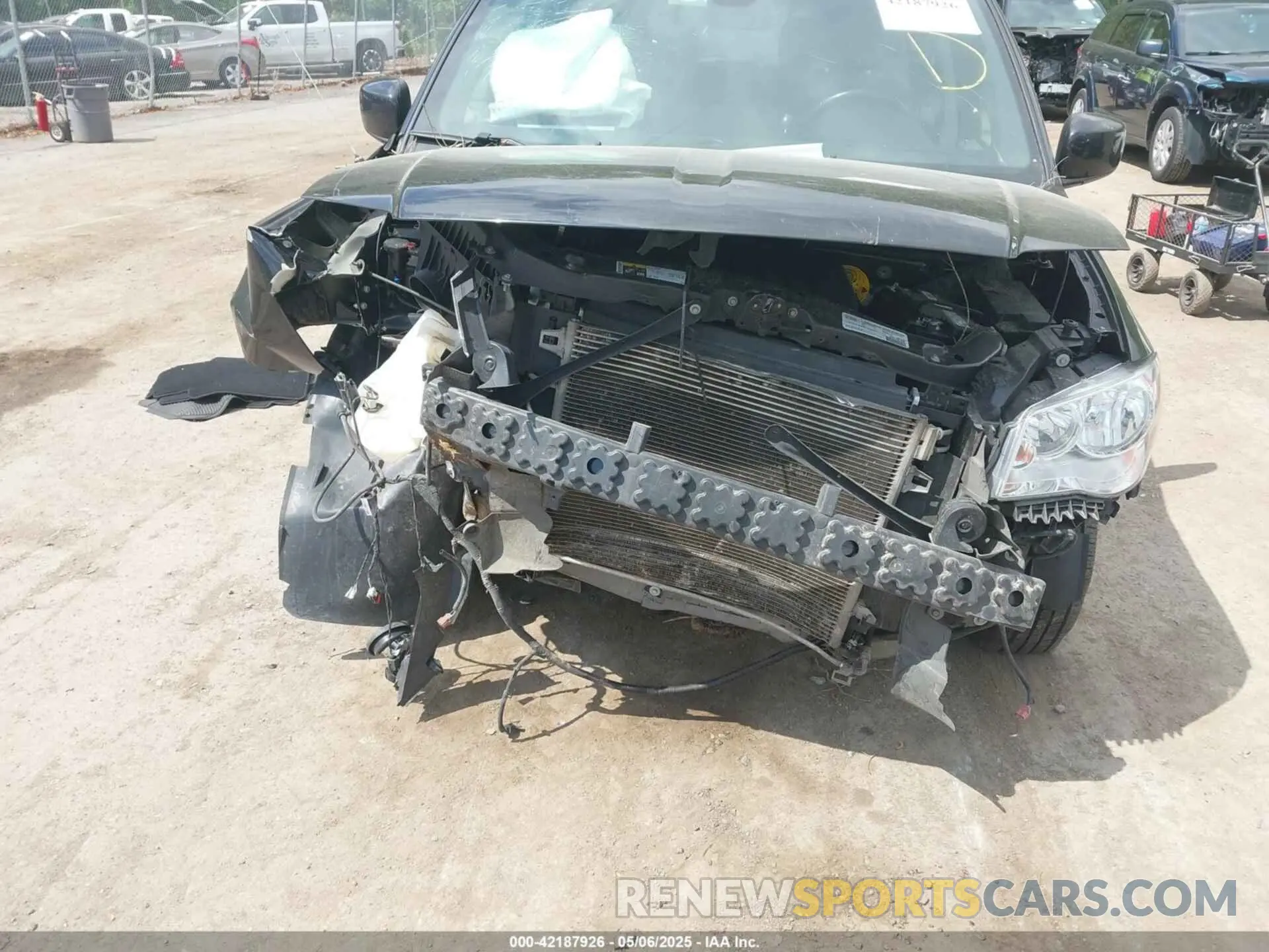 6 Photograph of a damaged car 2C4RDGCG0LR167014 DODGE GRAND CARAVAN 2020