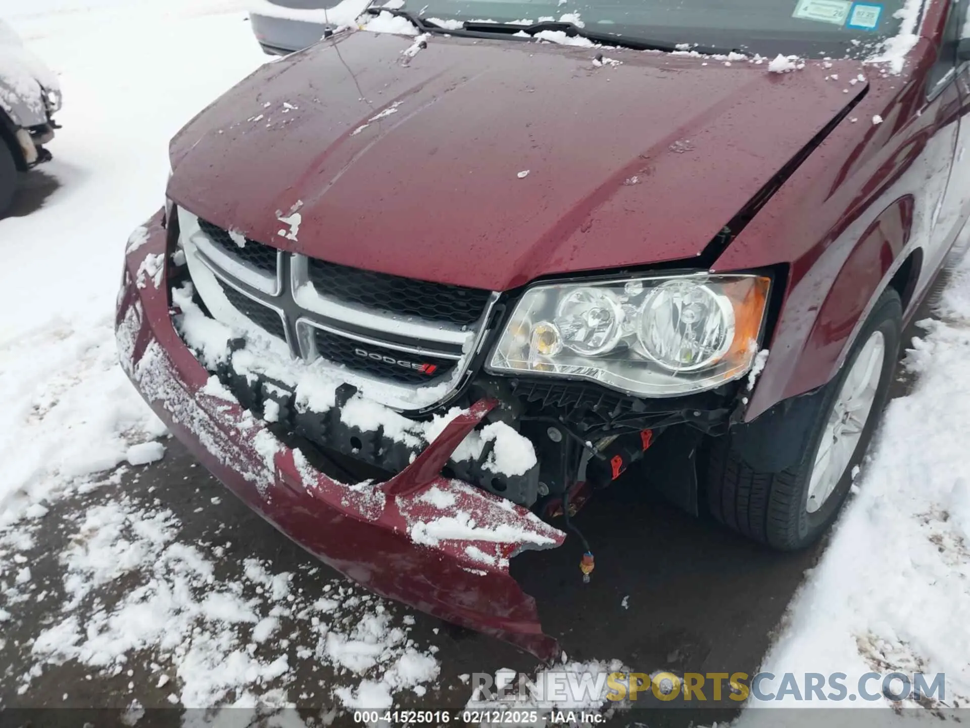 6 Photograph of a damaged car 2C4RDGCG6LR160861 DODGE GRAND CARAVAN 2020