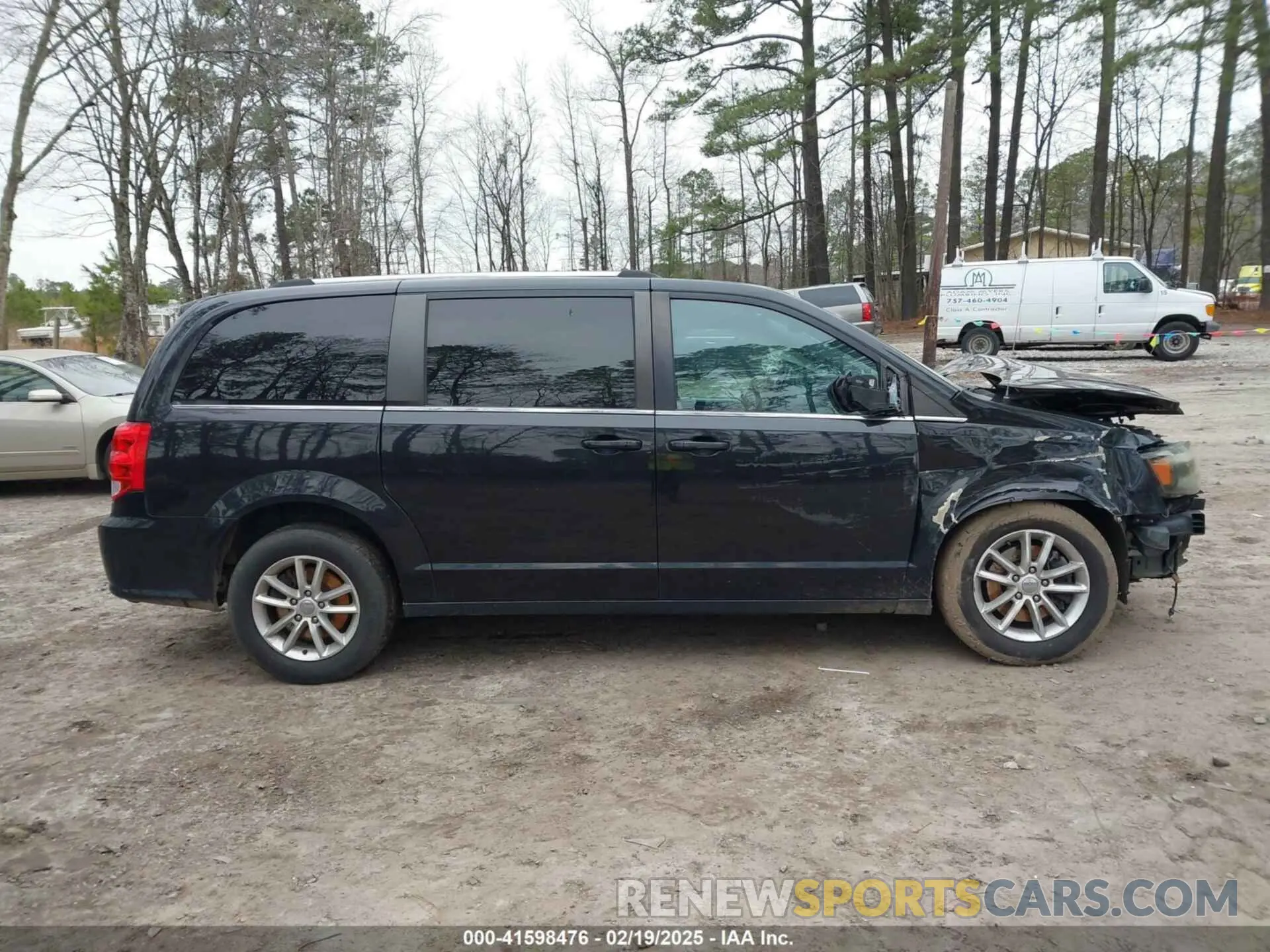 12 Photograph of a damaged car 2C4RDGCG6LR194251 DODGE GRAND CARAVAN 2020