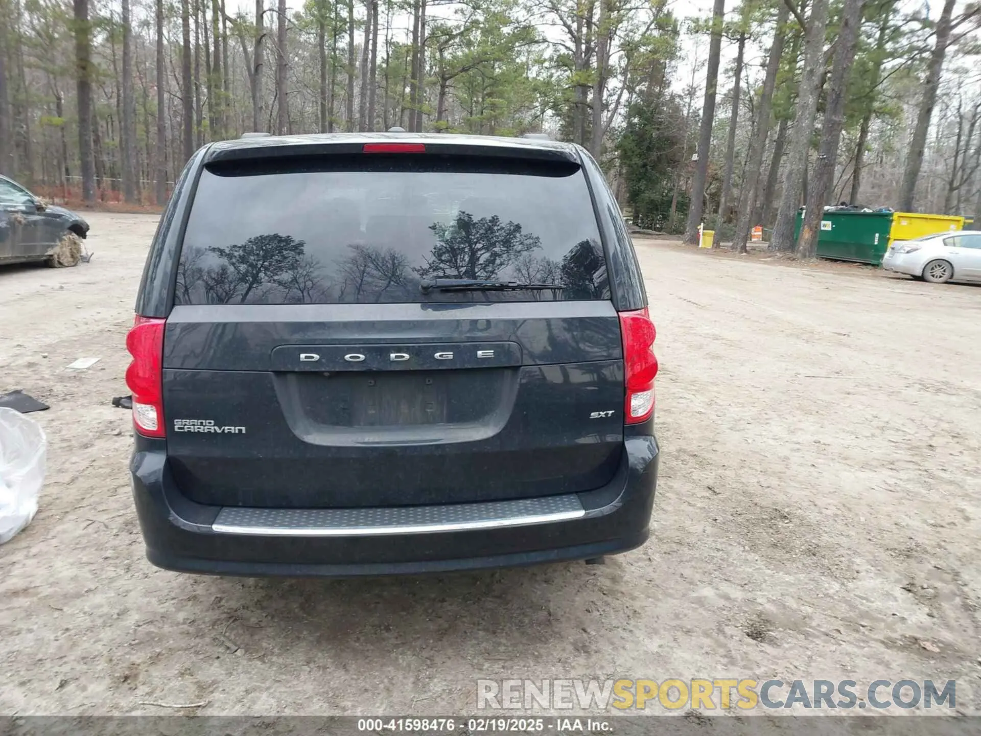 15 Photograph of a damaged car 2C4RDGCG6LR194251 DODGE GRAND CARAVAN 2020
