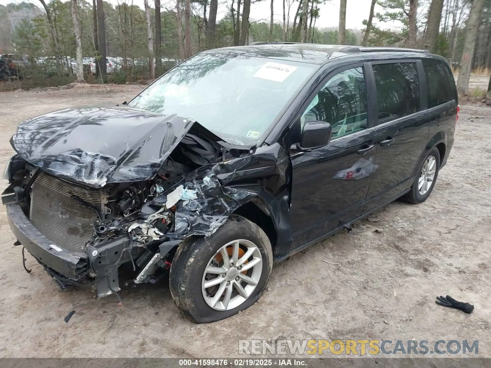 2 Photograph of a damaged car 2C4RDGCG6LR194251 DODGE GRAND CARAVAN 2020