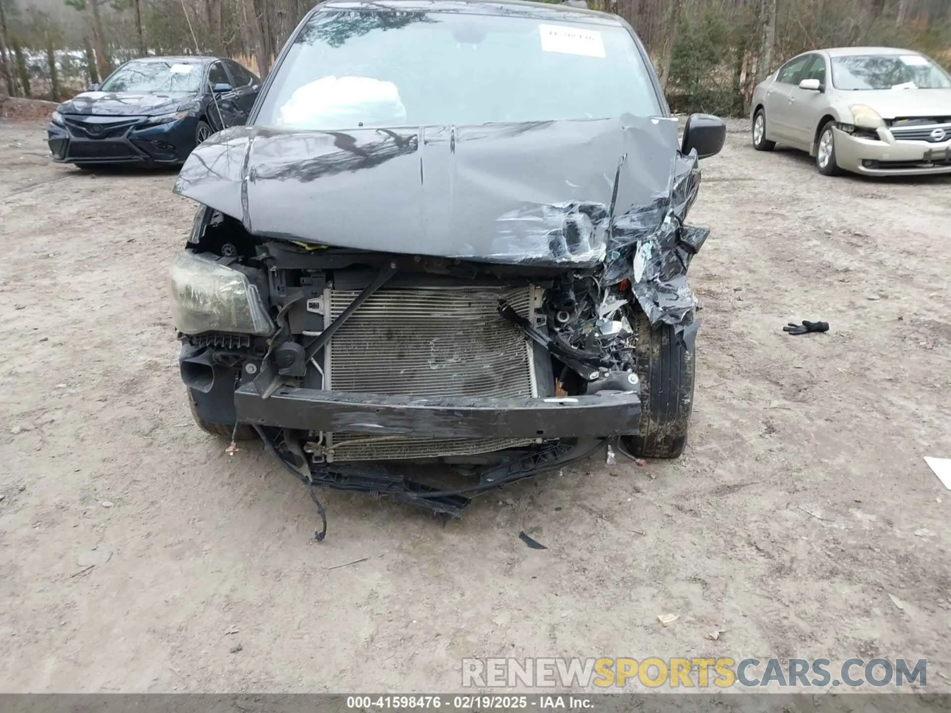 6 Photograph of a damaged car 2C4RDGCG6LR194251 DODGE GRAND CARAVAN 2020
