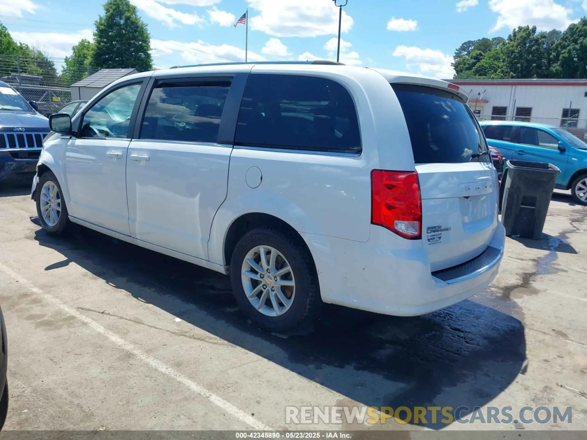 3 Photograph of a damaged car 2C4RDGCG7LR170203 DODGE GRAND CARAVAN 2020