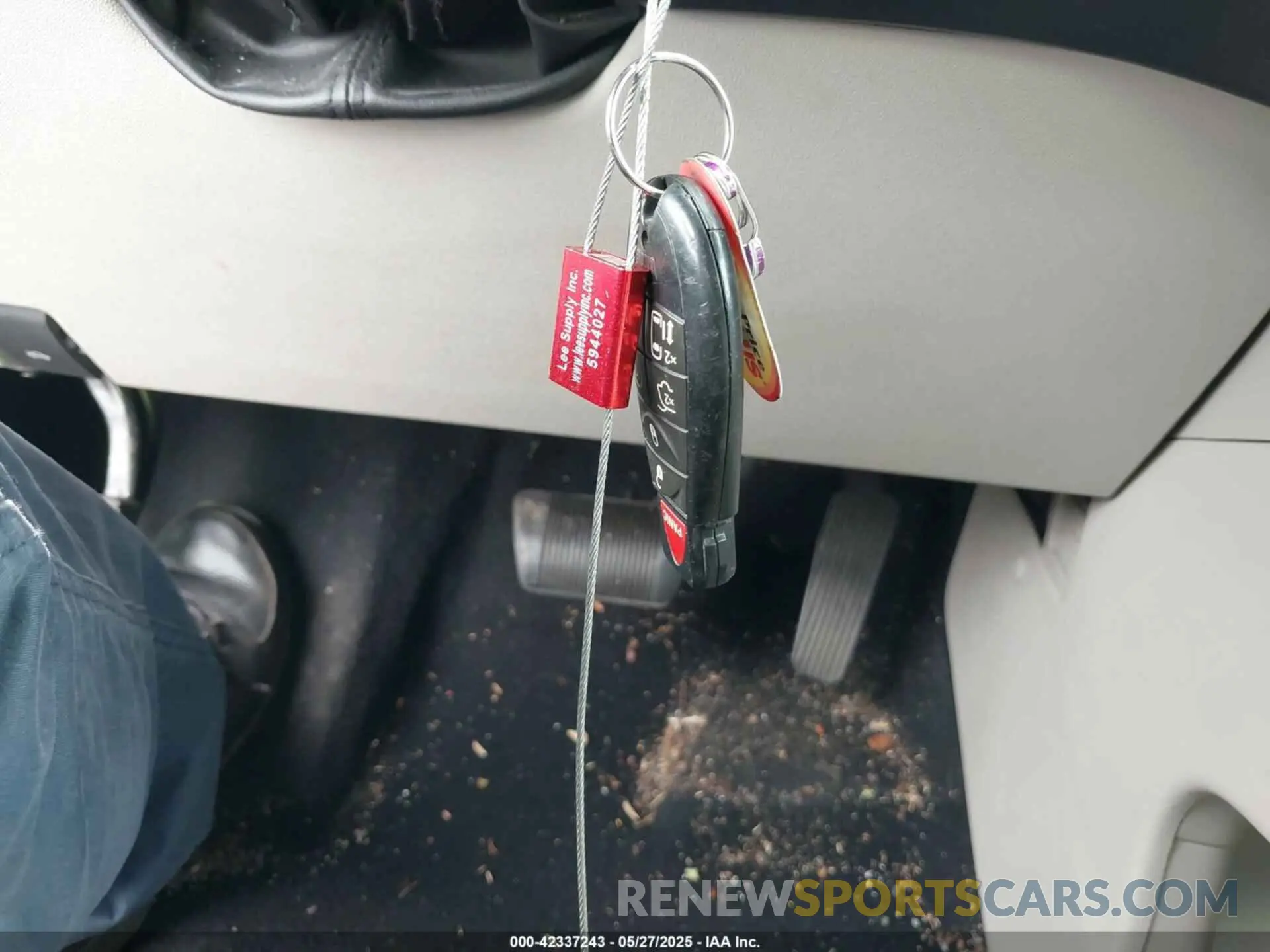 11 Photograph of a damaged car 2C4RDGCG7LR194338 DODGE GRAND CARAVAN 2020