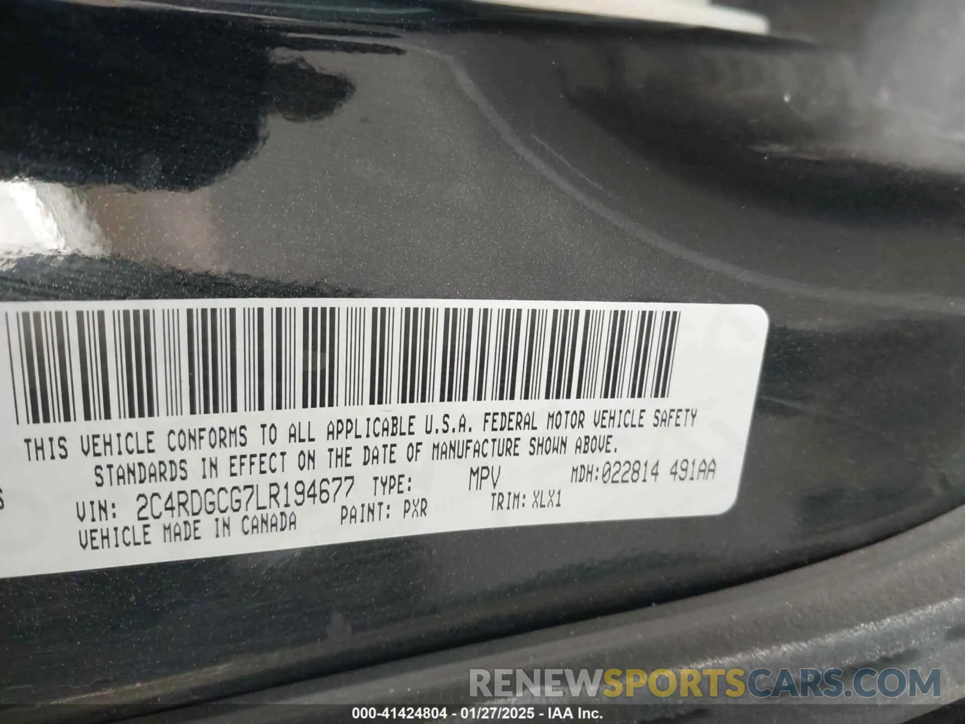 9 Photograph of a damaged car 2C4RDGCG7LR194677 DODGE GRAND CARAVAN 2020