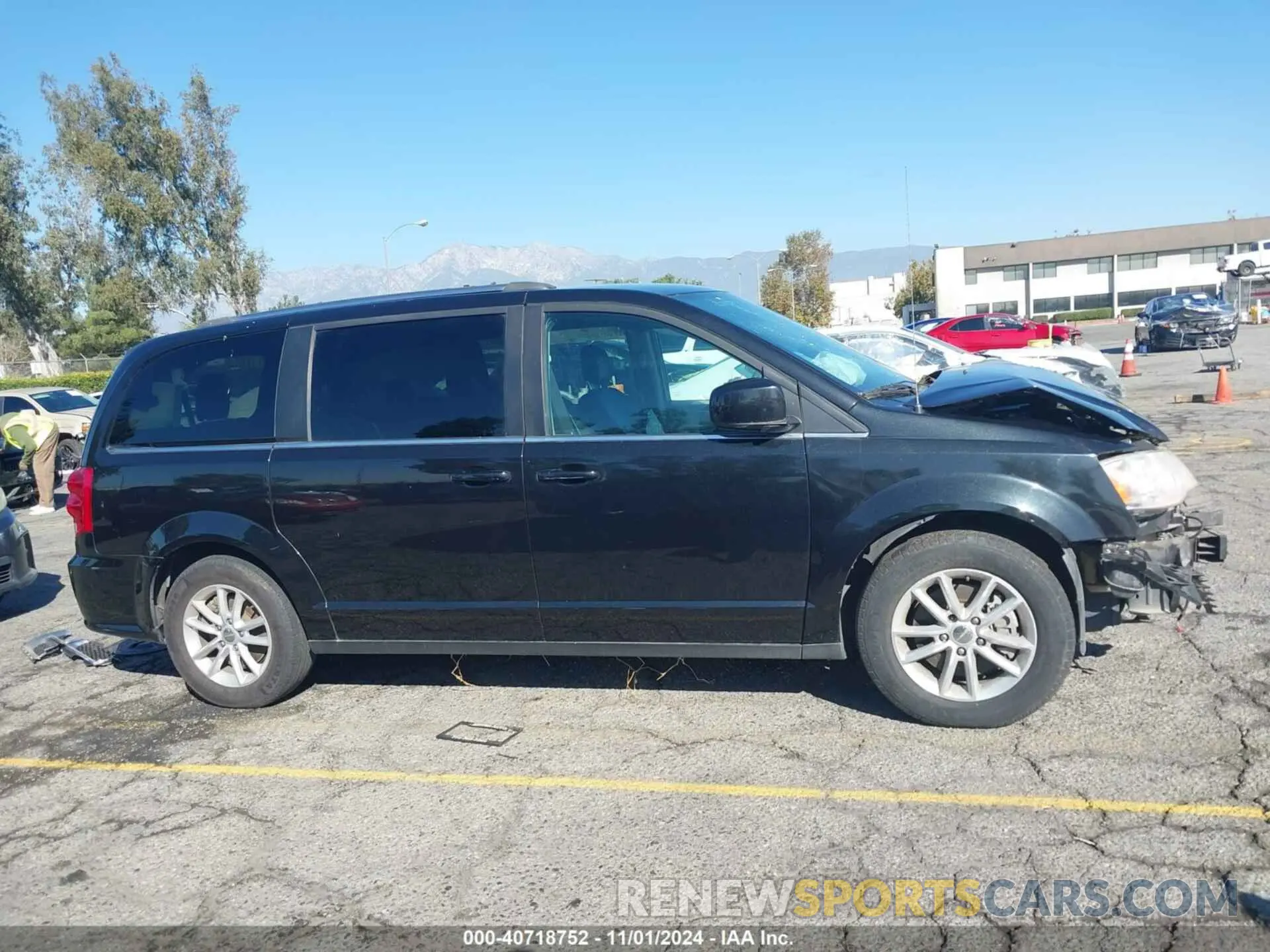 13 Photograph of a damaged car 2C4RDGCG9LR193708 DODGE GRAND CARAVAN 2020