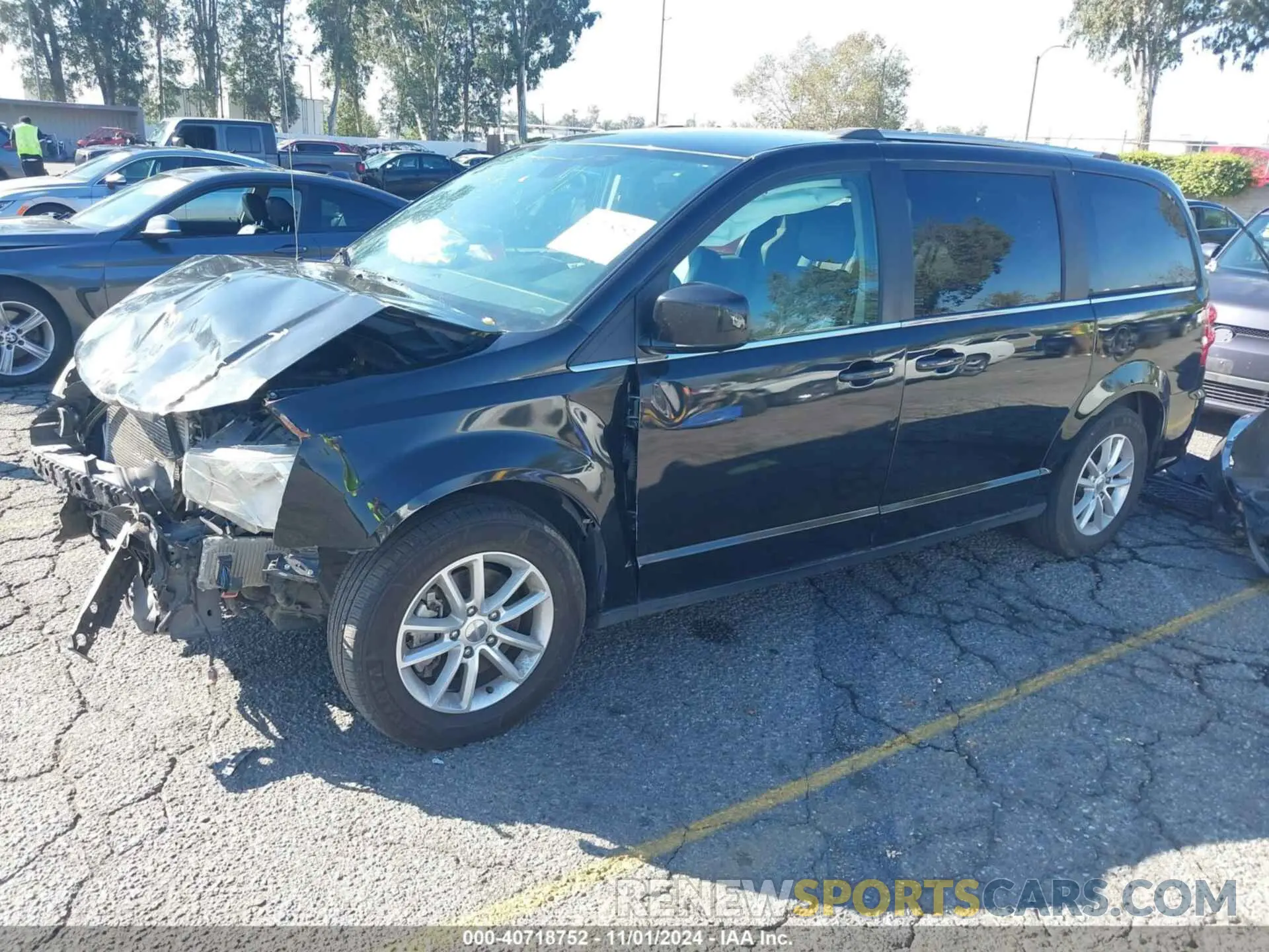 2 Photograph of a damaged car 2C4RDGCG9LR193708 DODGE GRAND CARAVAN 2020
