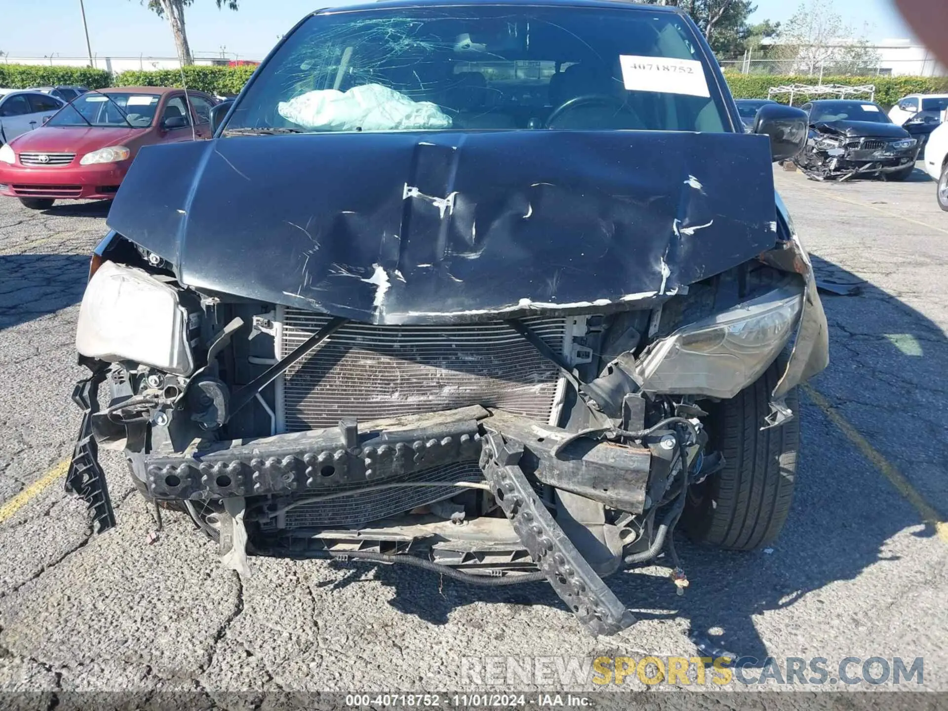 6 Photograph of a damaged car 2C4RDGCG9LR193708 DODGE GRAND CARAVAN 2020