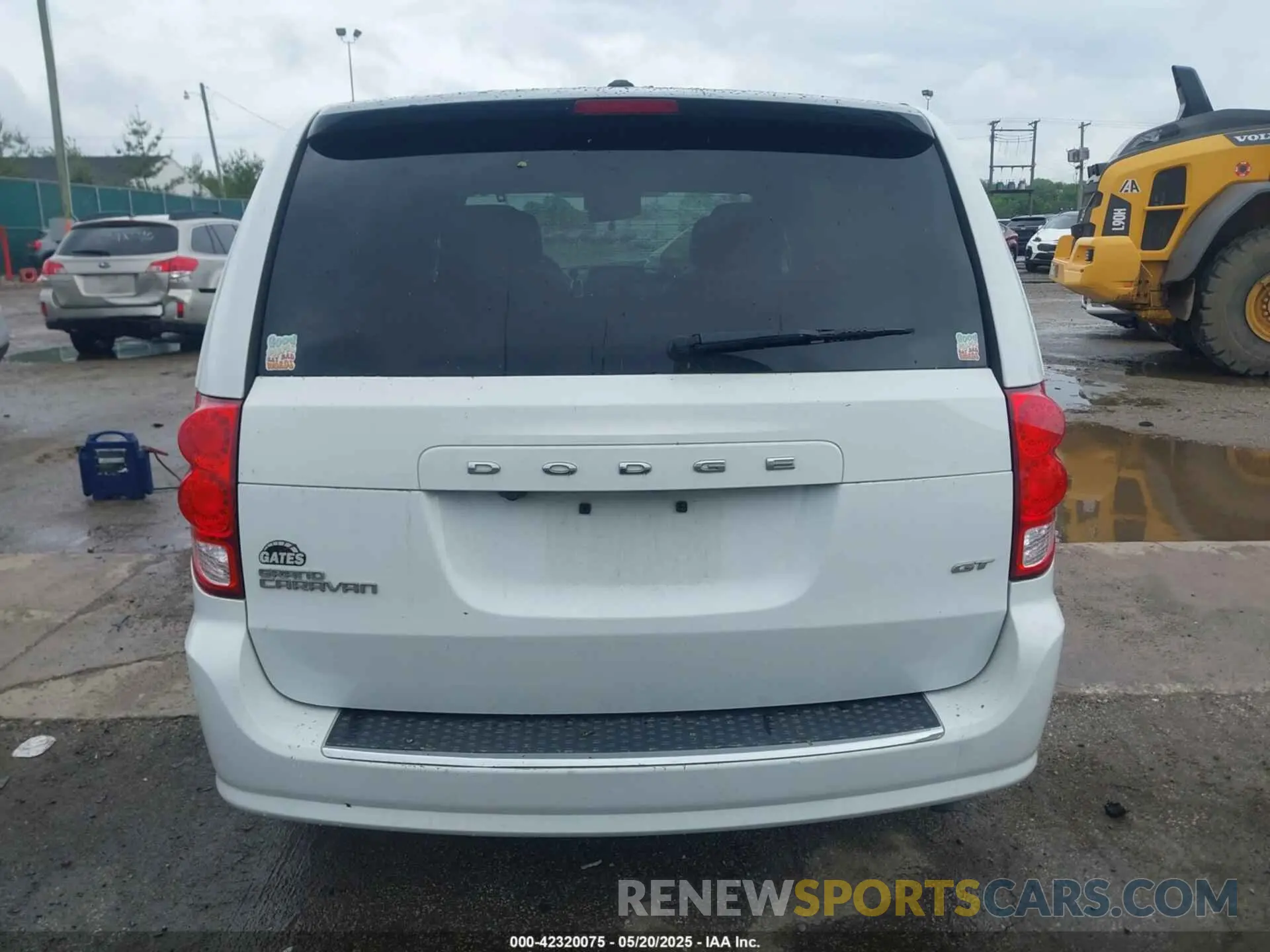 17 Photograph of a damaged car 2C4RDGEG8LR160325 DODGE GRAND CARAVAN 2020