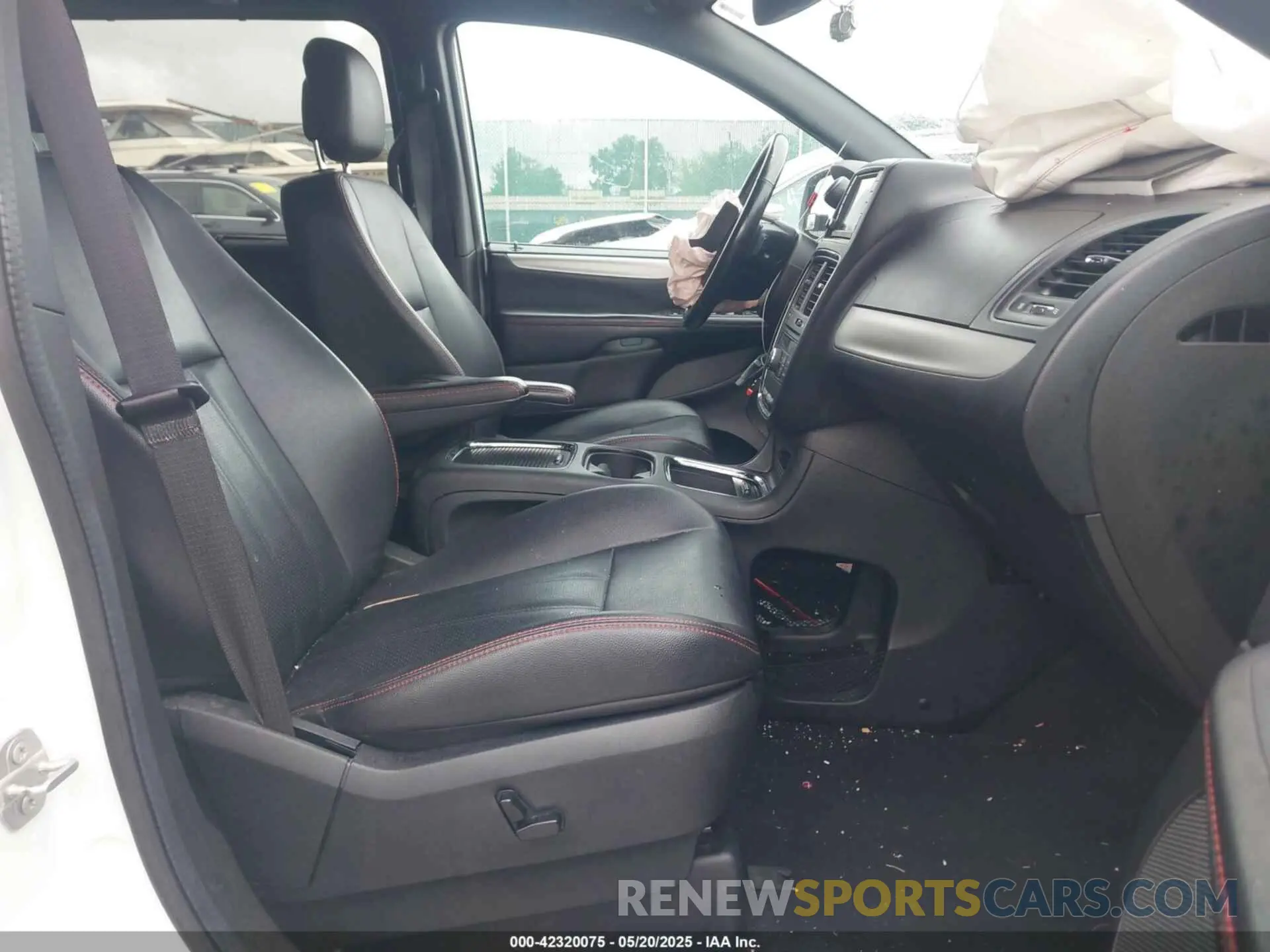 5 Photograph of a damaged car 2C4RDGEG8LR160325 DODGE GRAND CARAVAN 2020