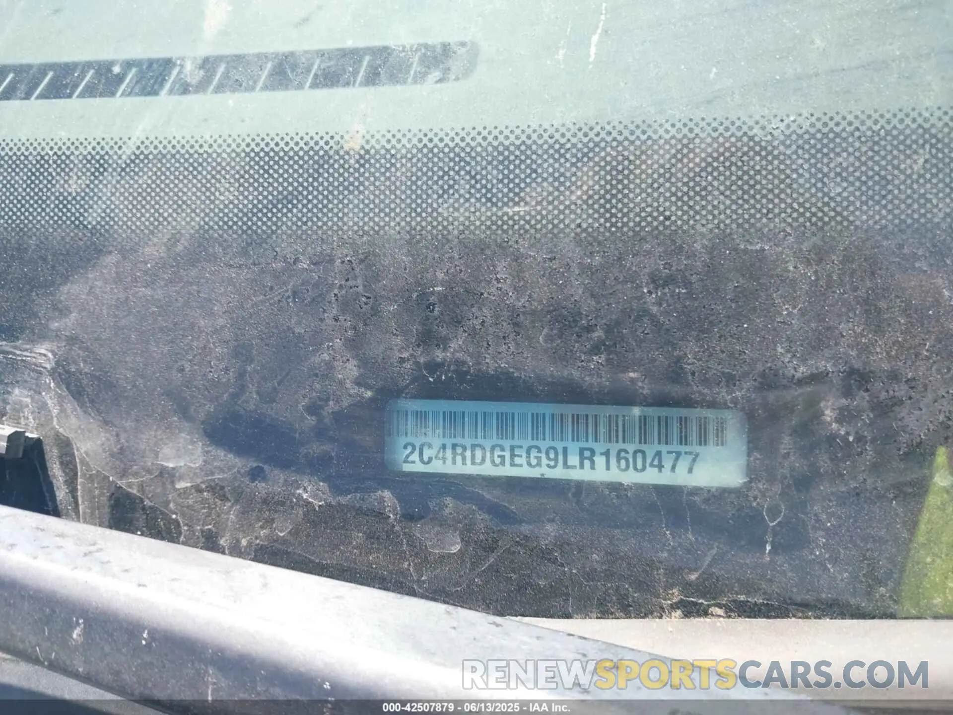 9 Photograph of a damaged car 2C4RDGEG9LR160477 DODGE GRAND CARAVAN 2020