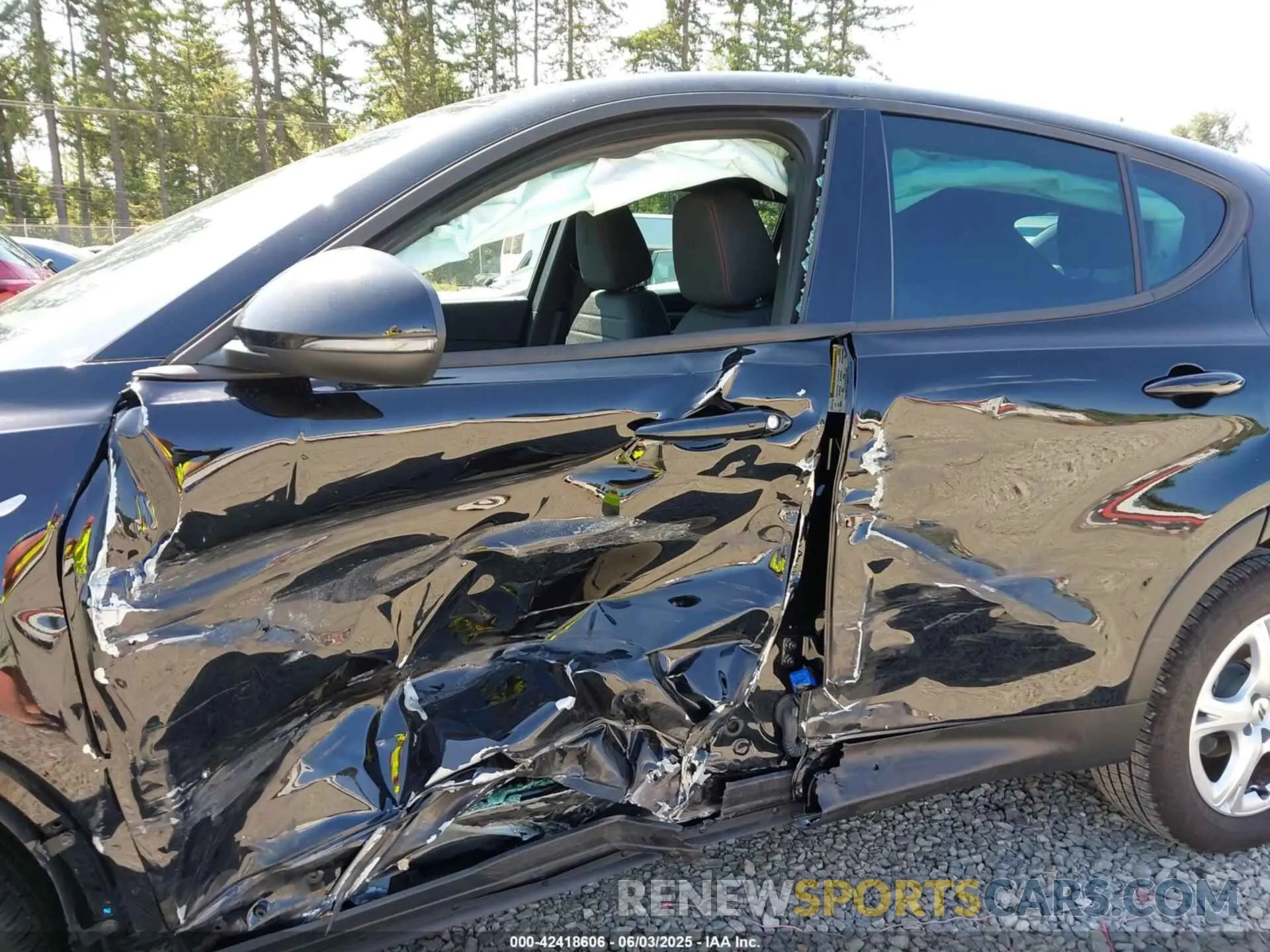 6 Photograph of a damaged car ZACNDFAN9R3A43189 DODGE HORNET 2024