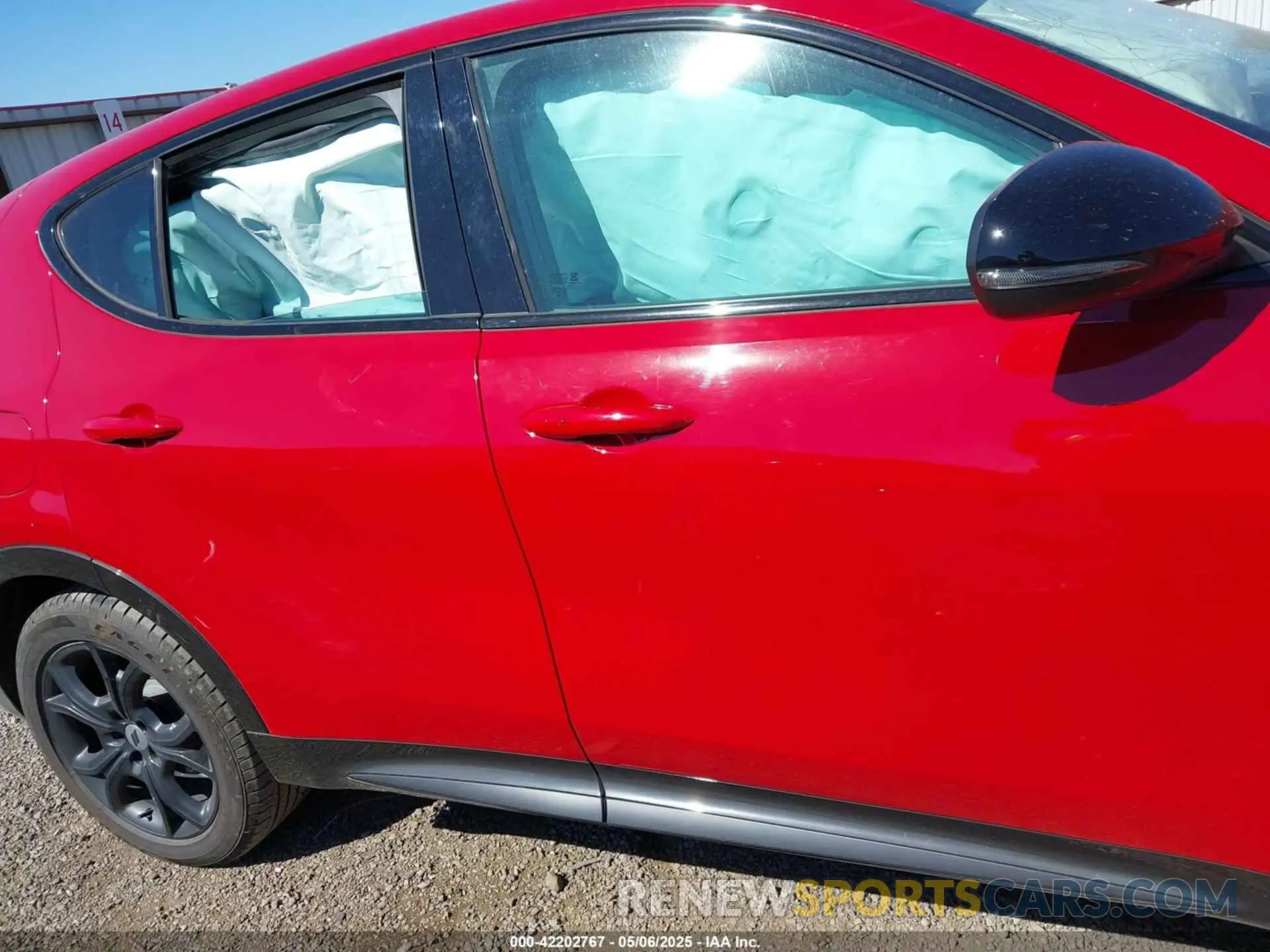 14 Photograph of a damaged car ZACPDFDW2R3A11021 DODGE HORNET 2024