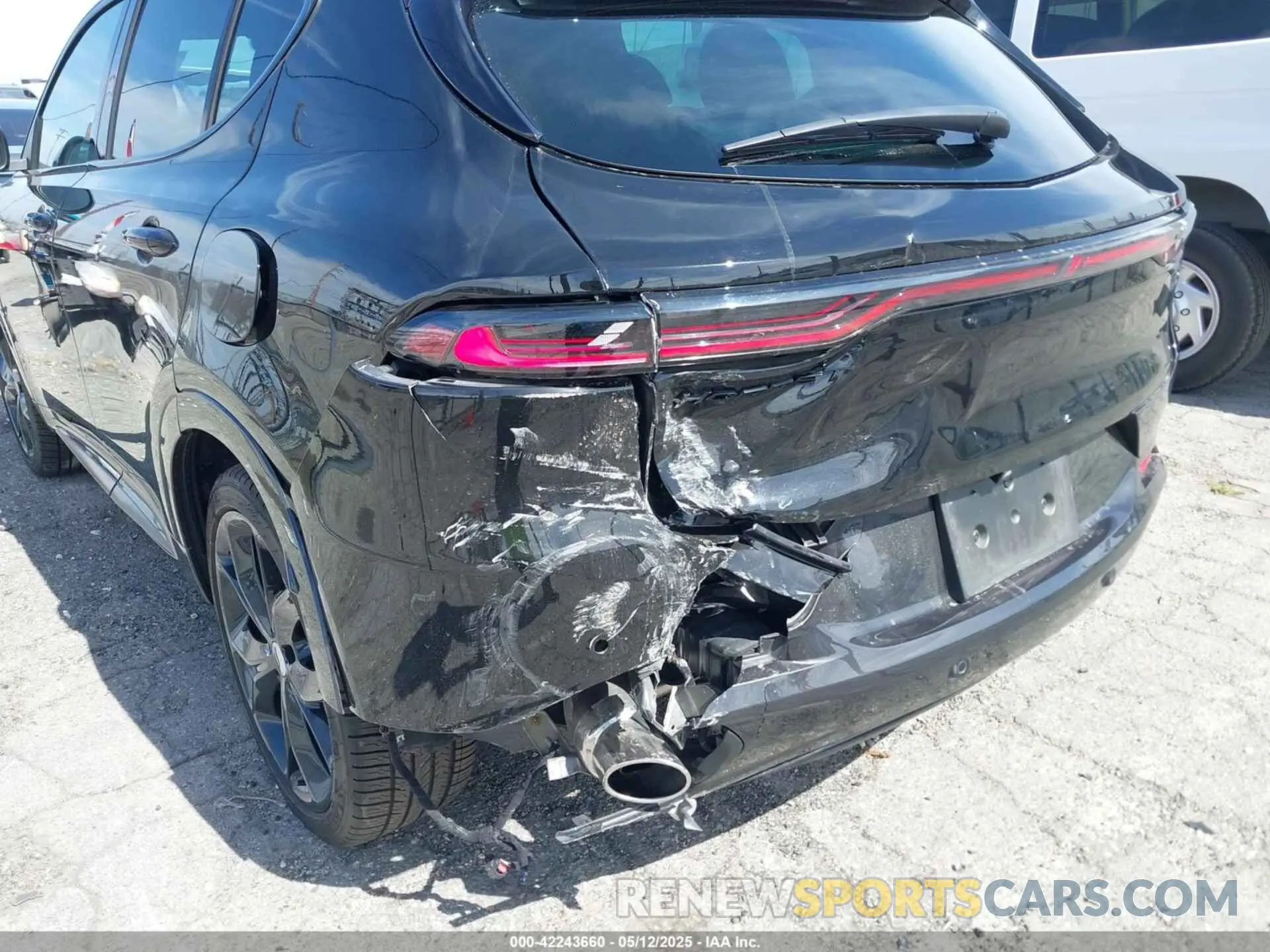 6 Photograph of a damaged car ZACPDFDW9R3A25210 DODGE HORNET 2024