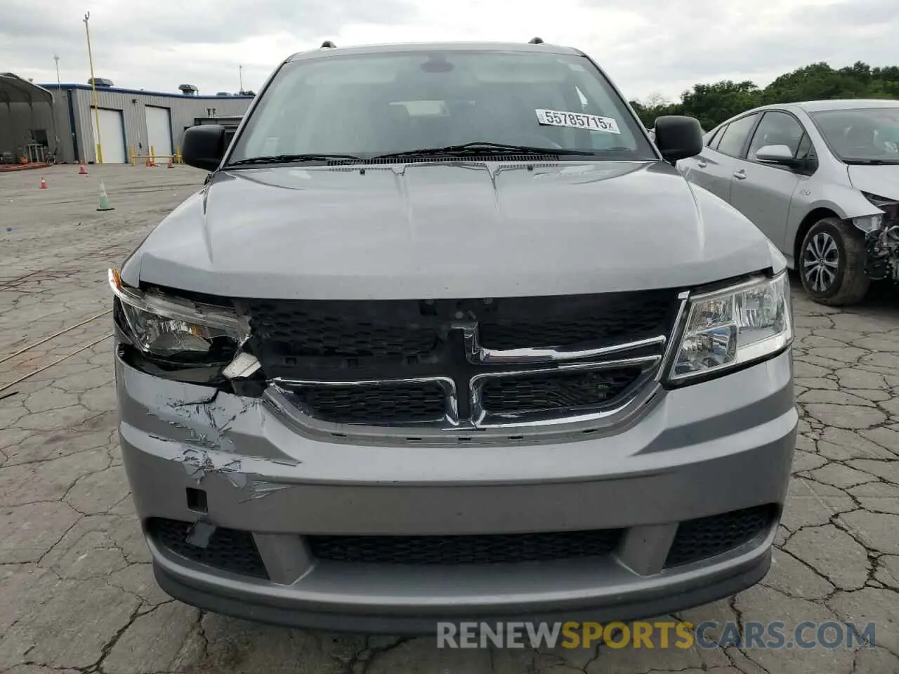 5 Photograph of a damaged car 3C4PDCAB1KT820727 DODGE JOURNEY 2019