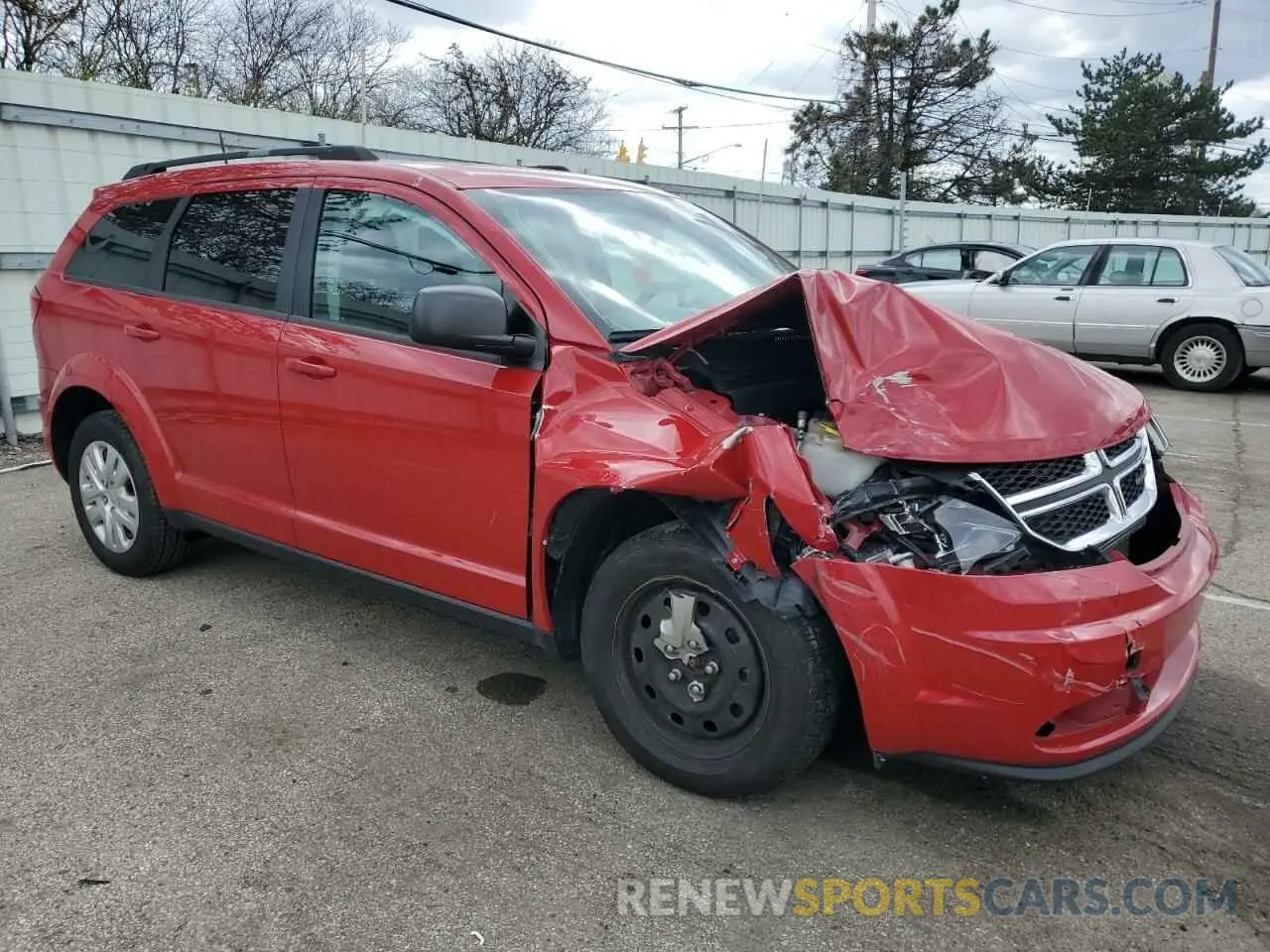 4 Photograph of a damaged car 3C4PDCAB1KT864842 DODGE JOURNEY 2019