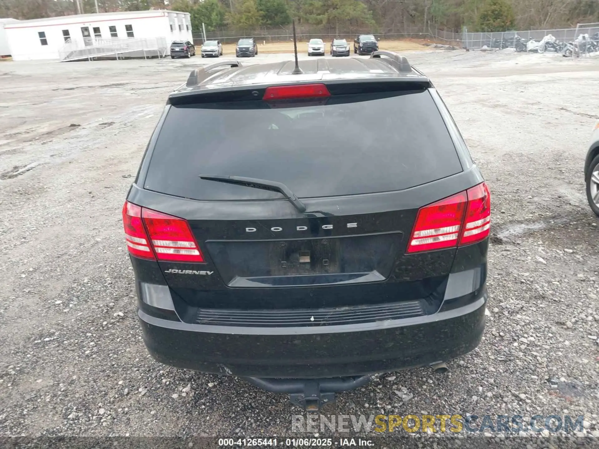 15 Photograph of a damaged car 3C4PDCAB1KT870382 DODGE JOURNEY 2019