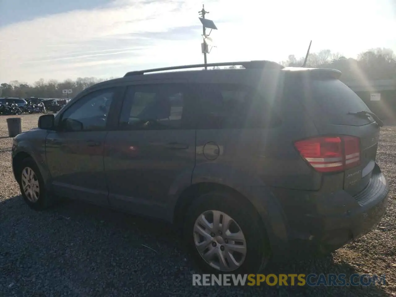 2 Photograph of a damaged car 3C4PDCAB2KT815598 DODGE JOURNEY 2019