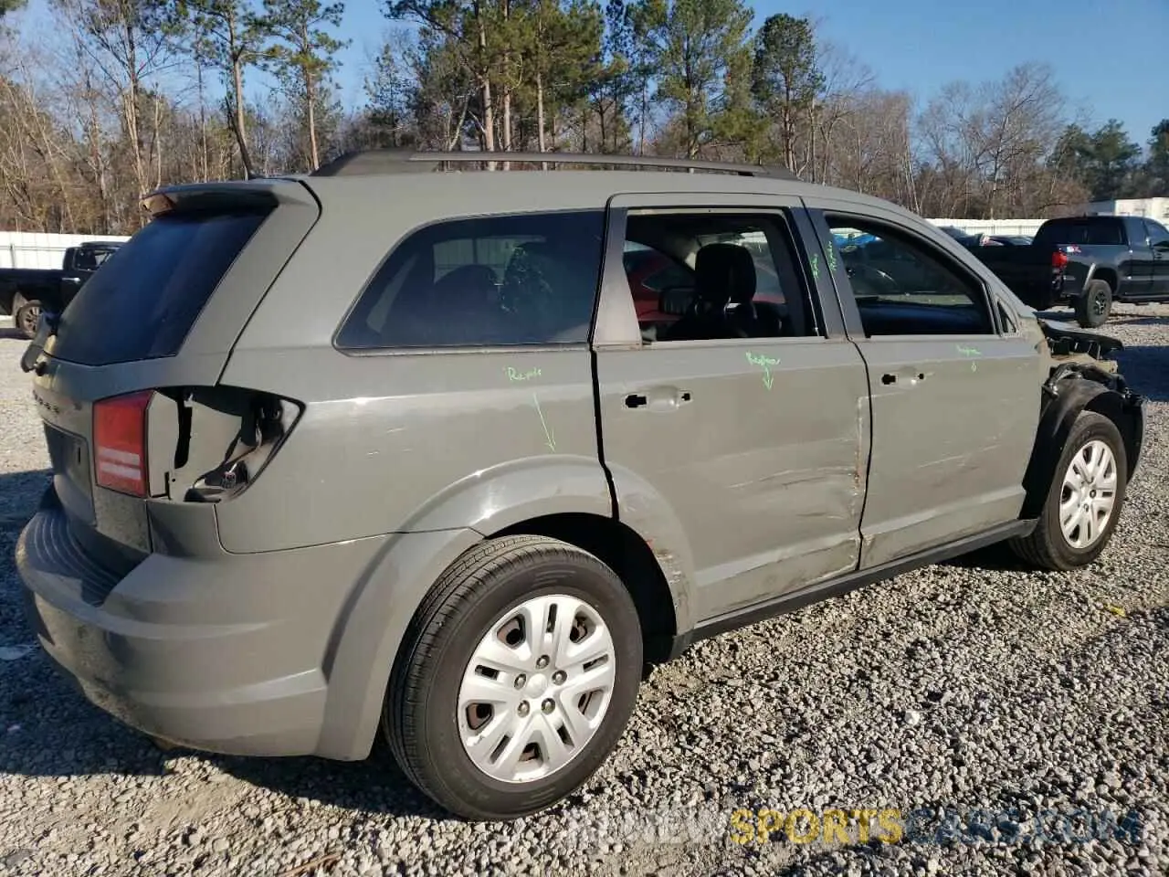 3 Photograph of a damaged car 3C4PDCAB2KT815598 DODGE JOURNEY 2019