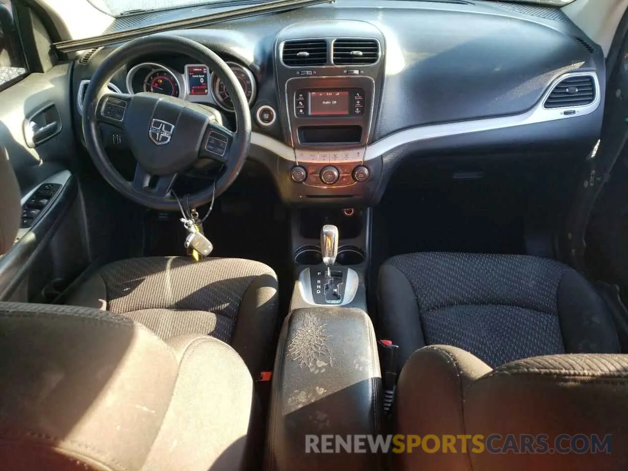 8 Photograph of a damaged car 3C4PDCAB2KT815598 DODGE JOURNEY 2019