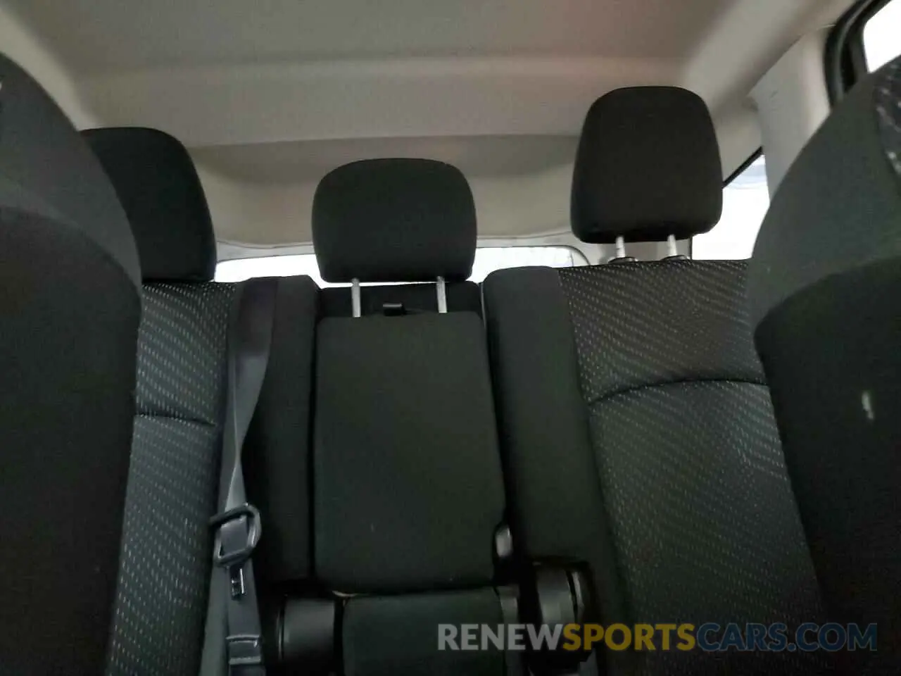 10 Photograph of a damaged car 3C4PDCAB2KT860170 DODGE JOURNEY 2019