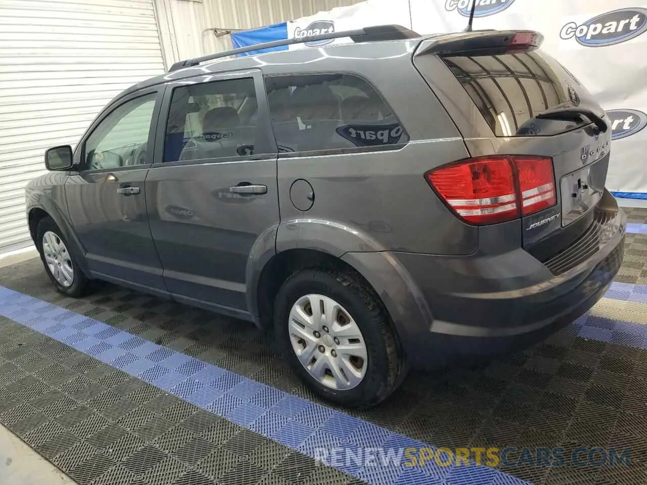 2 Photograph of a damaged car 3C4PDCAB2KT860170 DODGE JOURNEY 2019