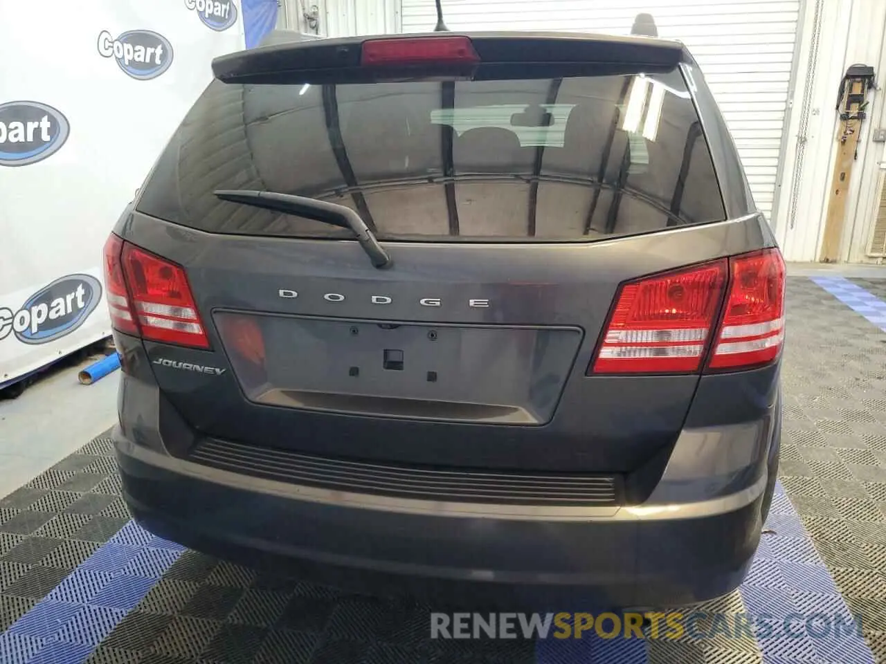 6 Photograph of a damaged car 3C4PDCAB2KT860170 DODGE JOURNEY 2019