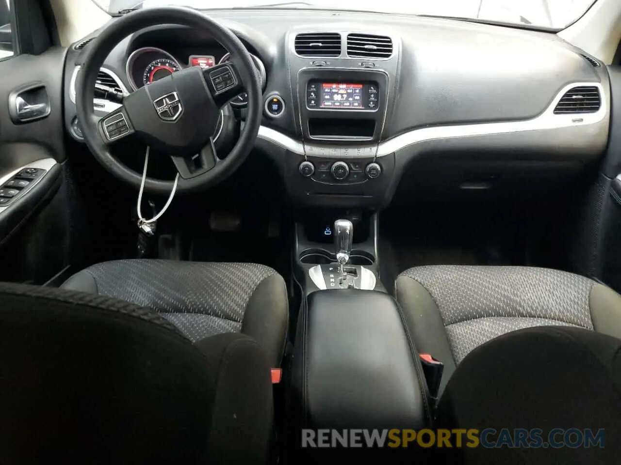 8 Photograph of a damaged car 3C4PDCAB2KT860170 DODGE JOURNEY 2019