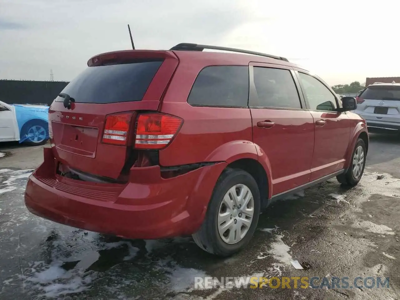 3 Photograph of a damaged car 3C4PDCAB3KT732245 DODGE JOURNEY 2019