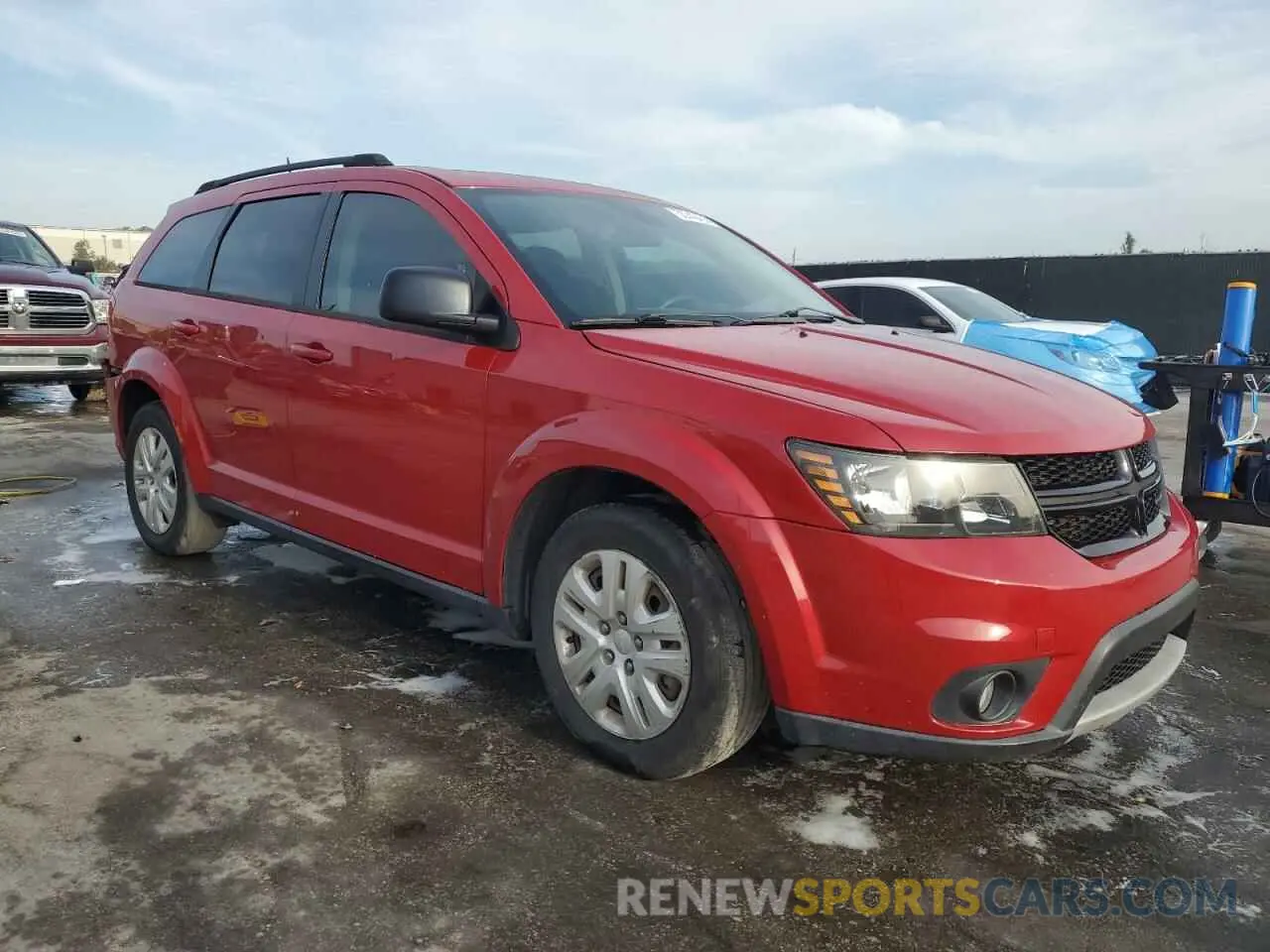 4 Photograph of a damaged car 3C4PDCAB3KT732245 DODGE JOURNEY 2019