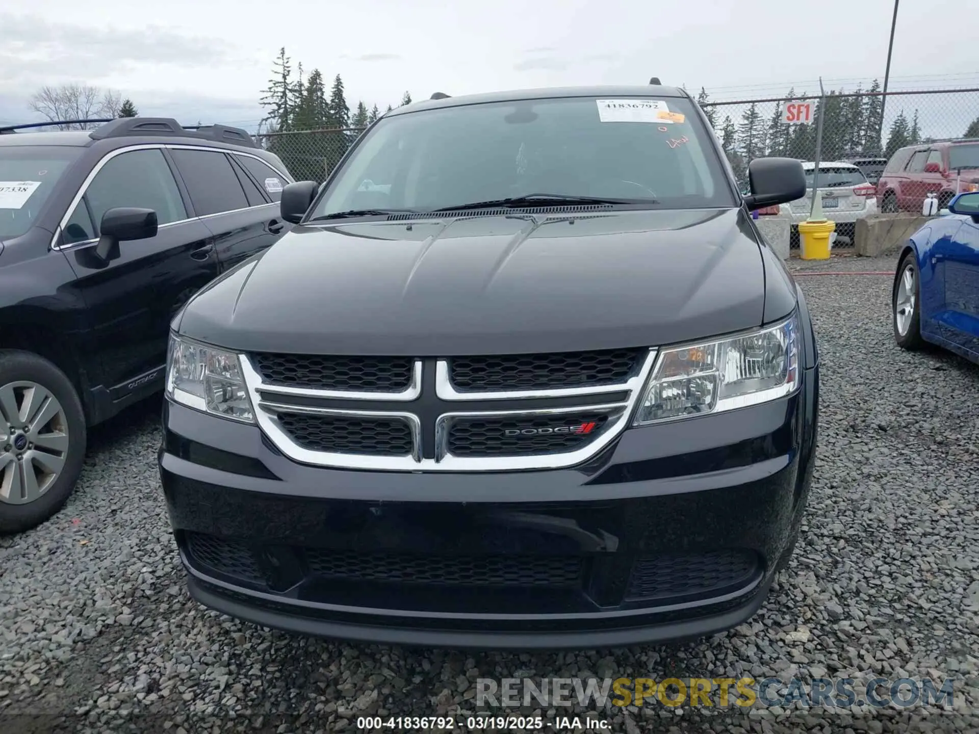 12 Photograph of a damaged car 3C4PDCAB3KT738093 DODGE JOURNEY 2019
