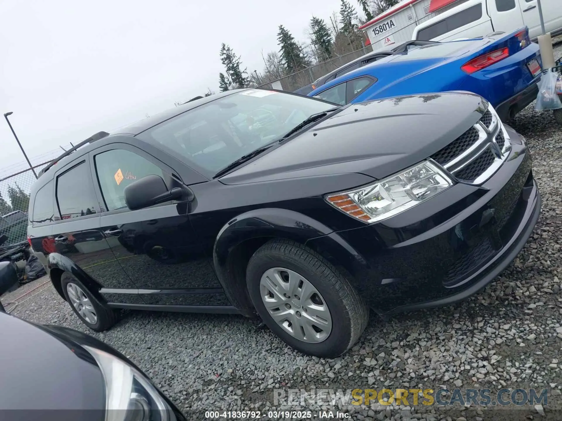 13 Photograph of a damaged car 3C4PDCAB3KT738093 DODGE JOURNEY 2019