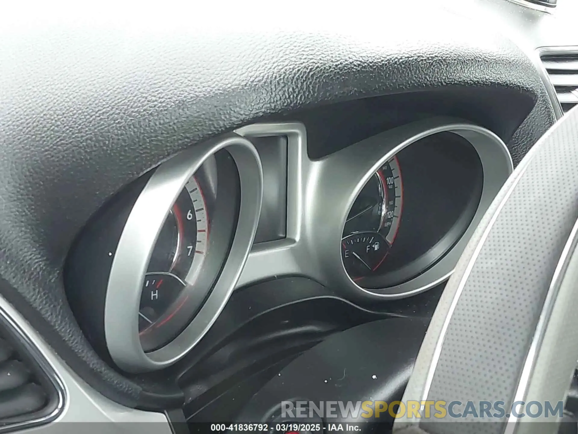 7 Photograph of a damaged car 3C4PDCAB3KT738093 DODGE JOURNEY 2019