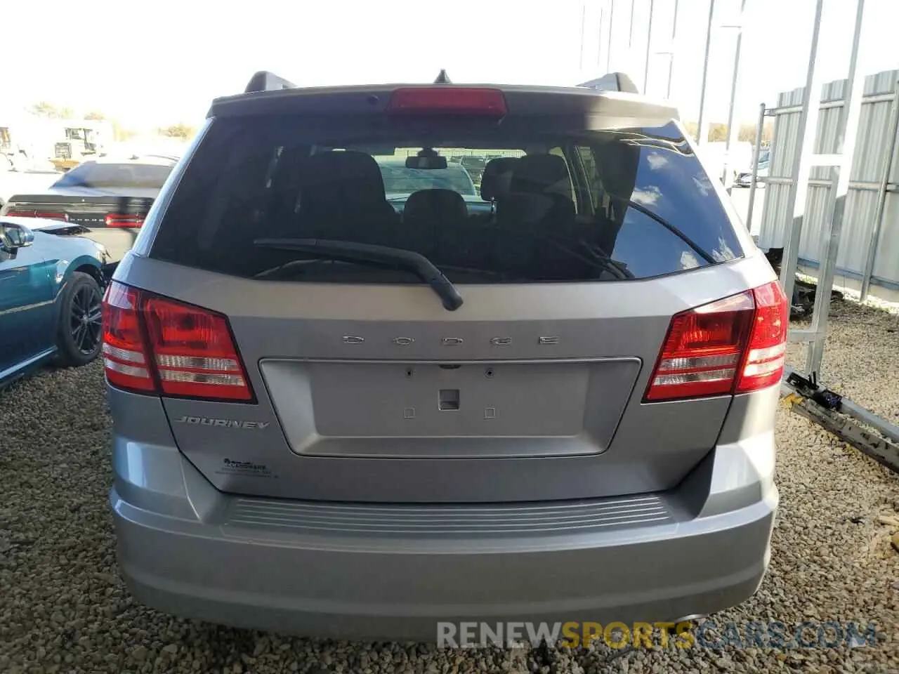 6 Photograph of a damaged car 3C4PDCAB3KT855978 DODGE JOURNEY 2019