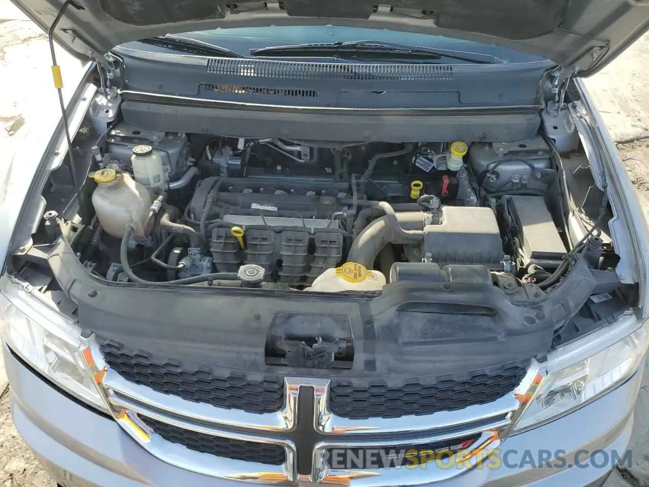 12 Photograph of a damaged car 3C4PDCAB3KT859691 DODGE JOURNEY 2019