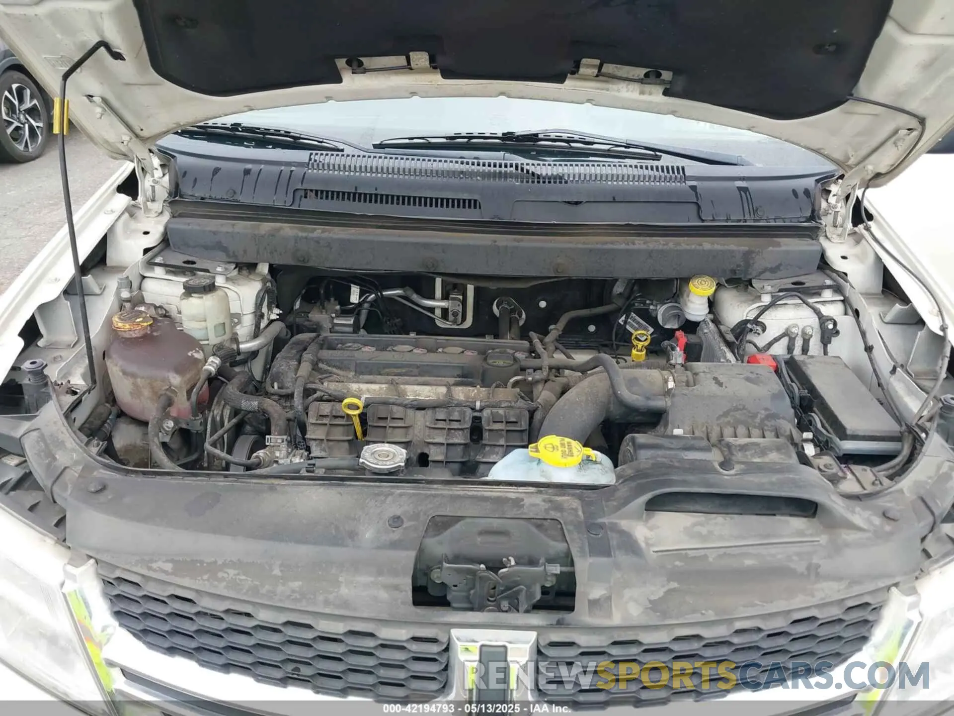 10 Photograph of a damaged car 3C4PDCAB3KT864437 DODGE JOURNEY 2019