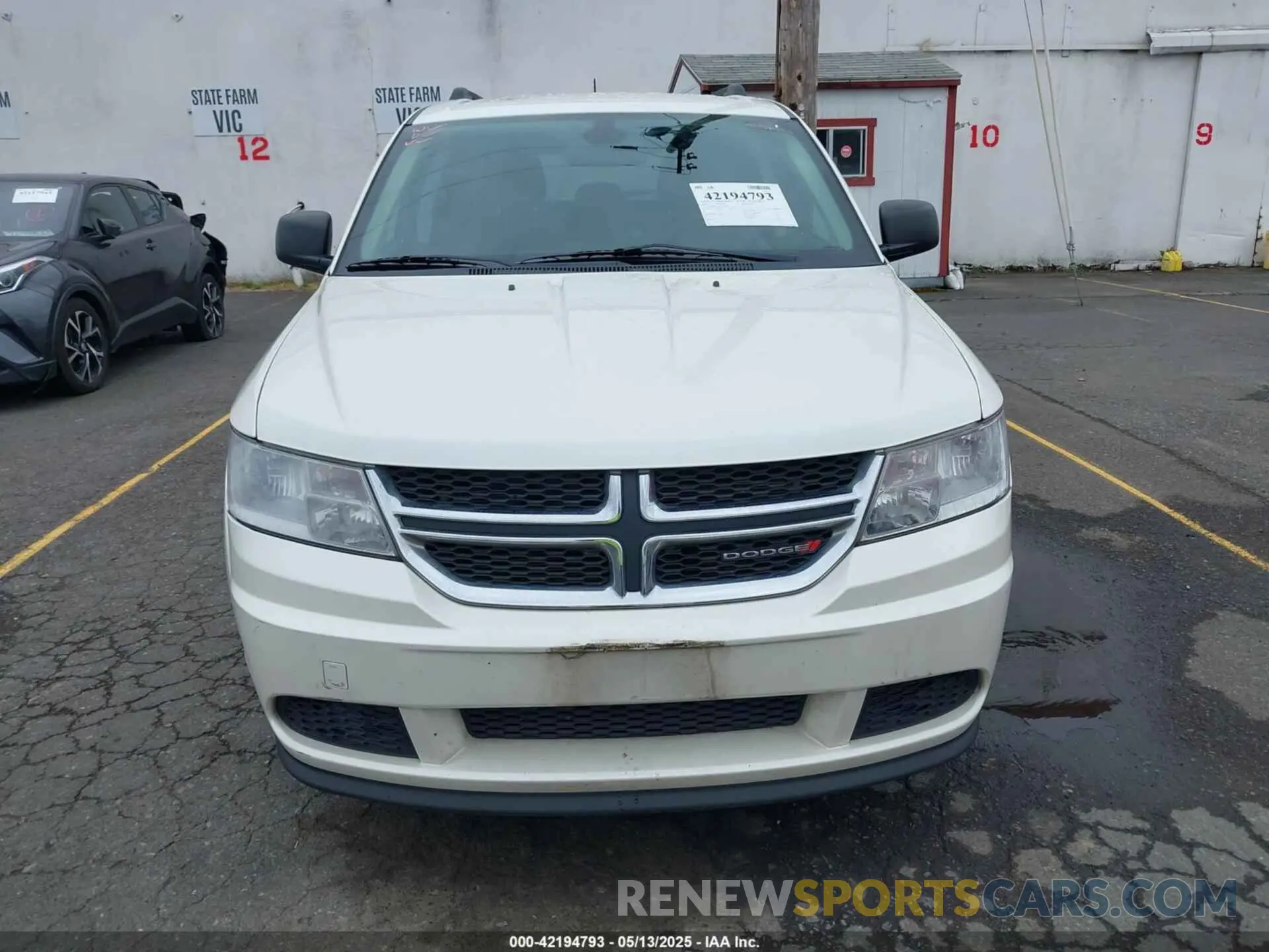 13 Photograph of a damaged car 3C4PDCAB3KT864437 DODGE JOURNEY 2019