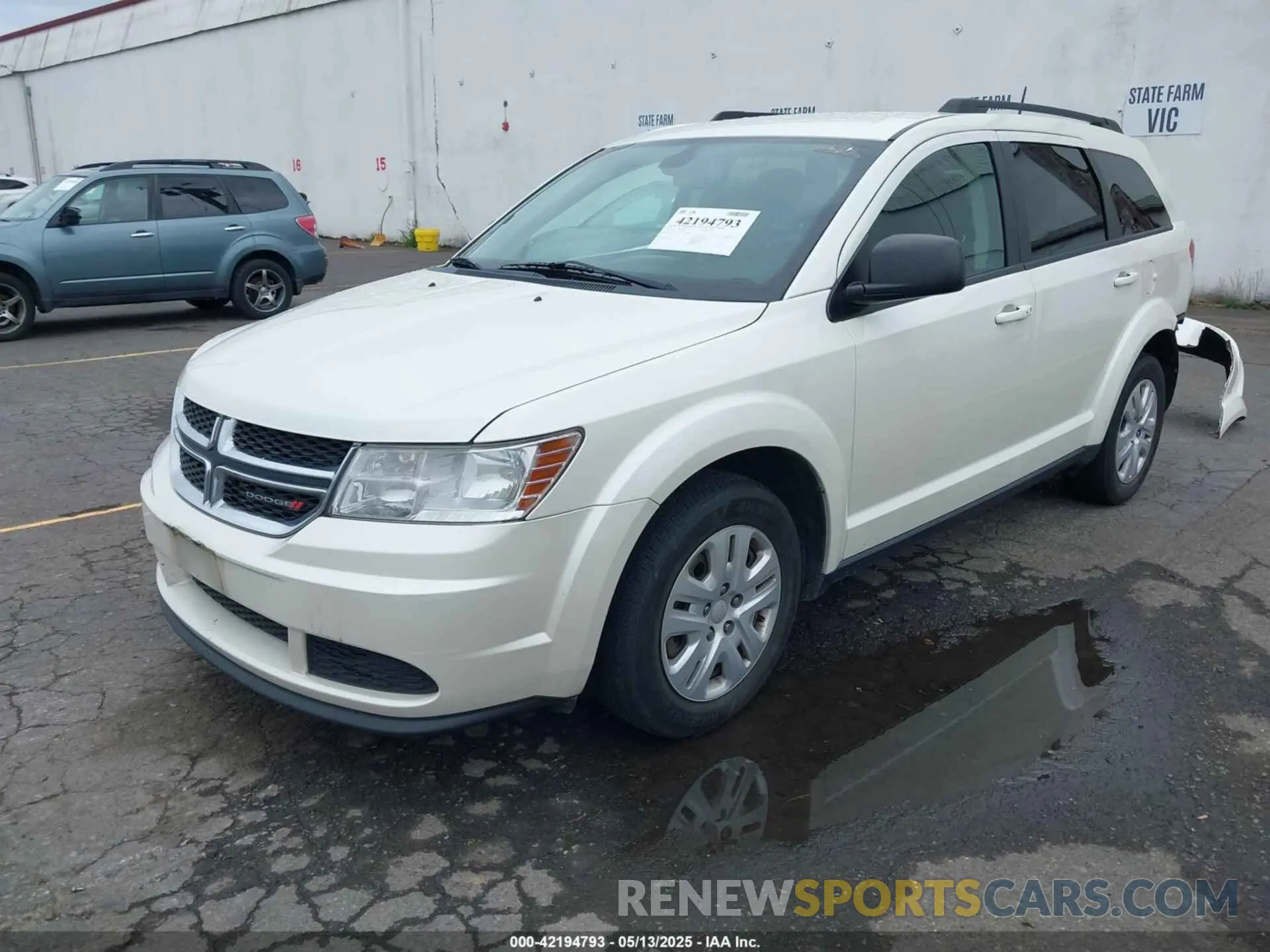 2 Photograph of a damaged car 3C4PDCAB3KT864437 DODGE JOURNEY 2019