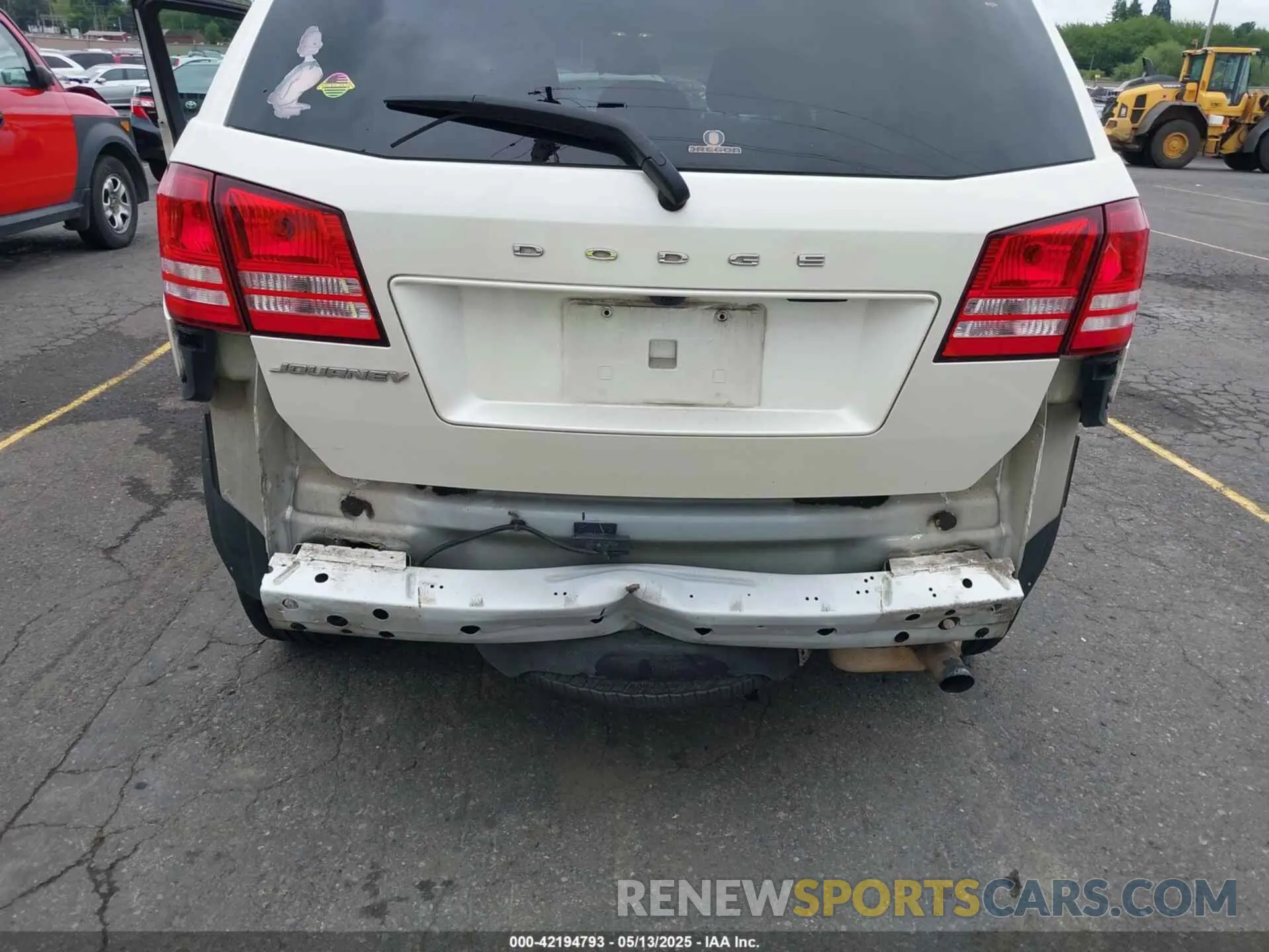6 Photograph of a damaged car 3C4PDCAB3KT864437 DODGE JOURNEY 2019