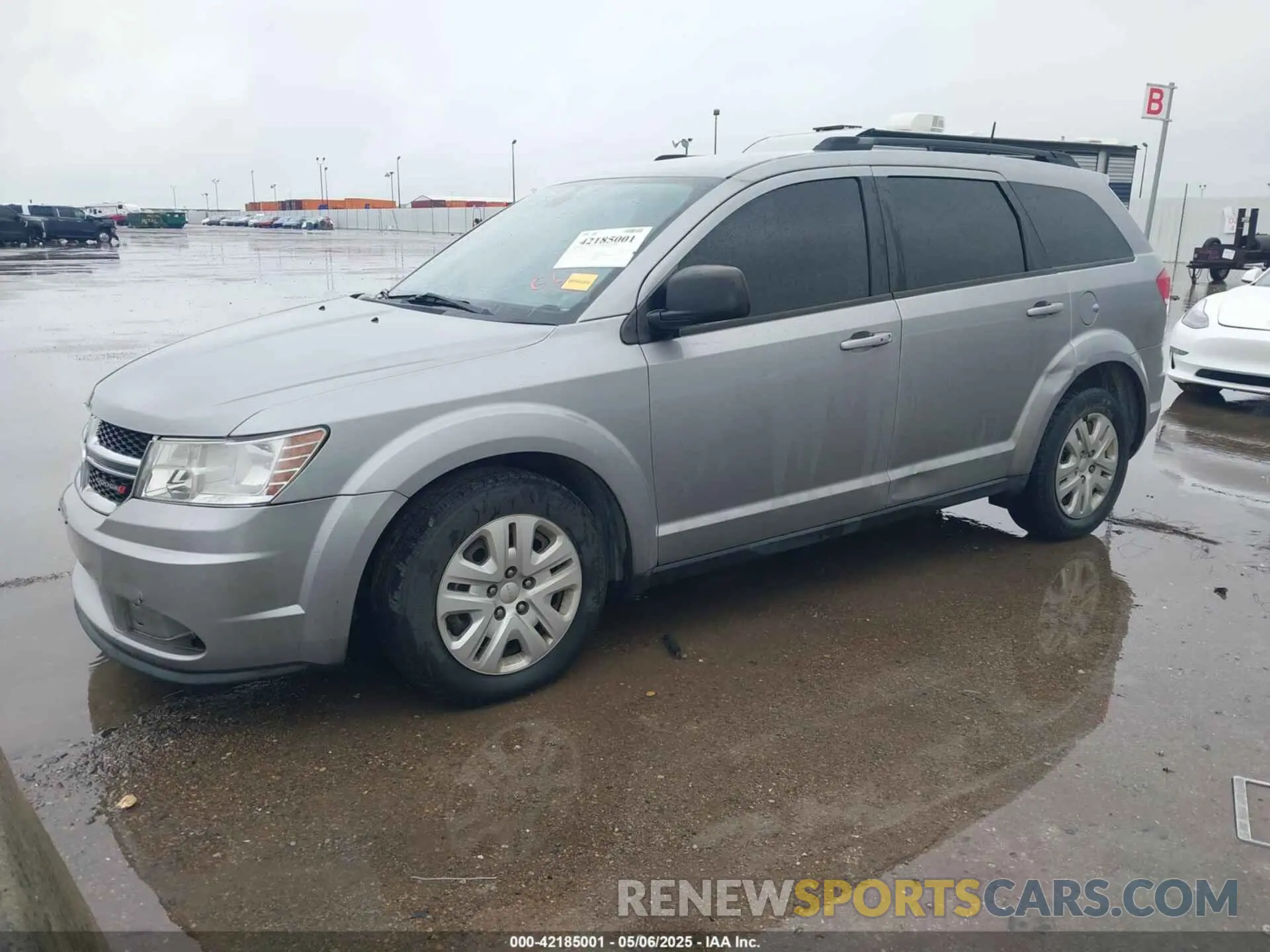 2 Photograph of a damaged car 3C4PDCAB3KT868004 DODGE JOURNEY 2019