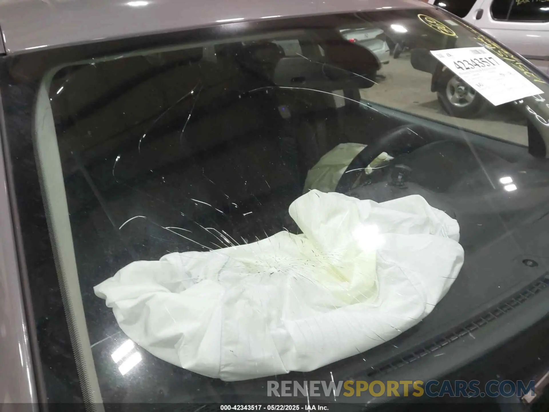 17 Photograph of a damaged car 3C4PDCAB3KT872327 DODGE JOURNEY 2019